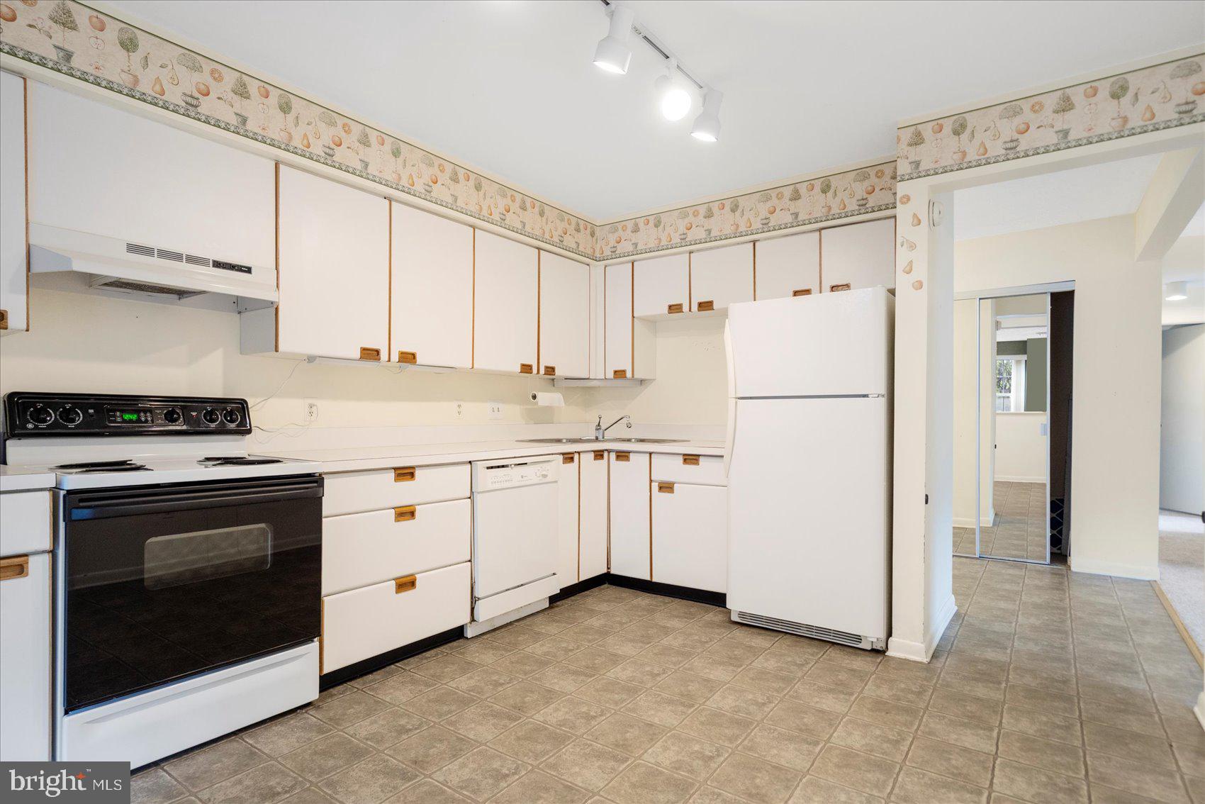SUMMIT RIDGE - Residential