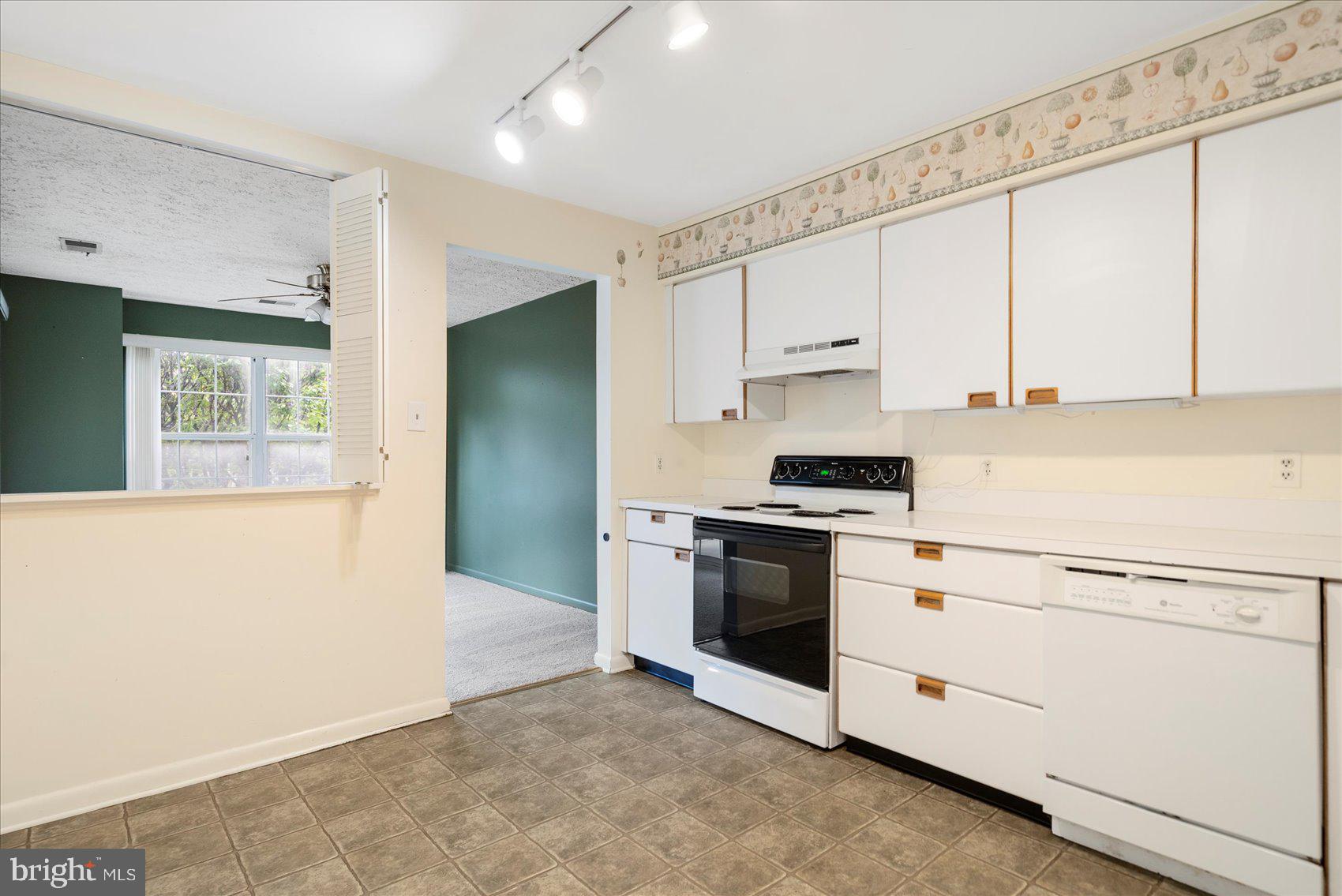 SUMMIT RIDGE - Residential