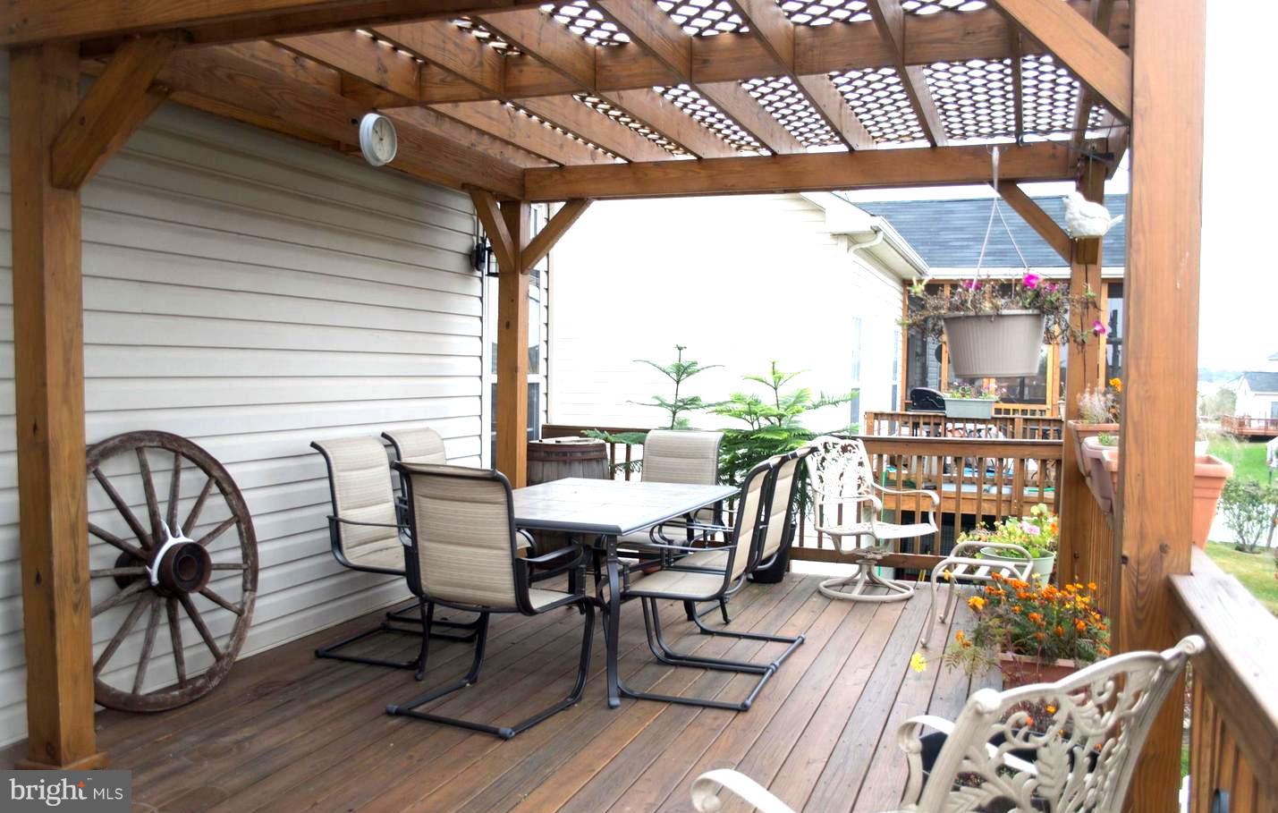 LAKELAND PLACE - Residential