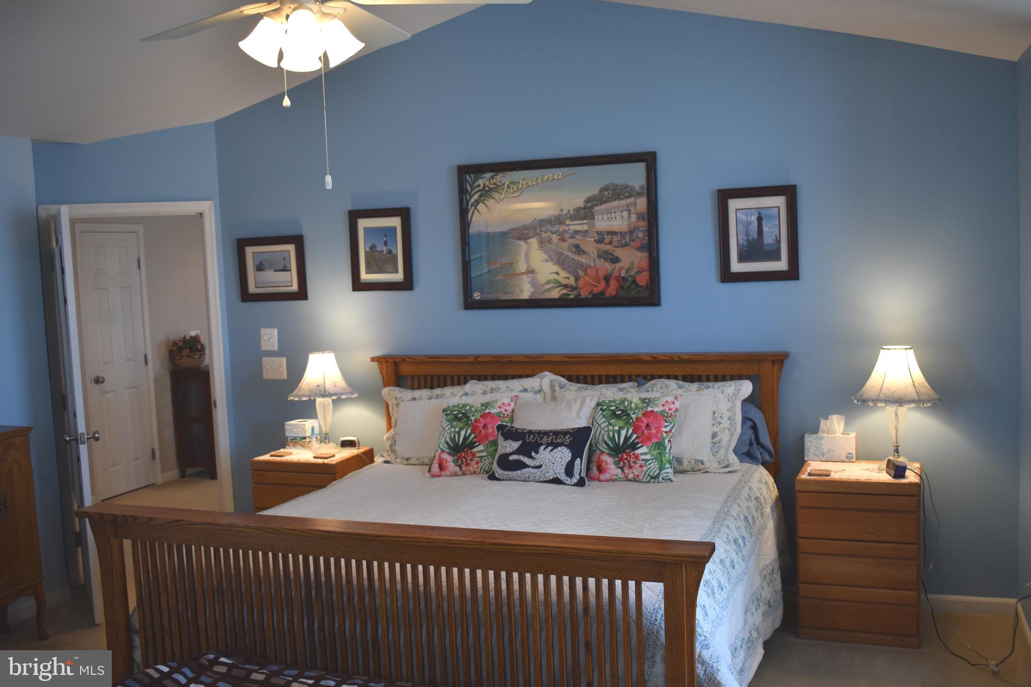 LAKELAND PLACE - Residential