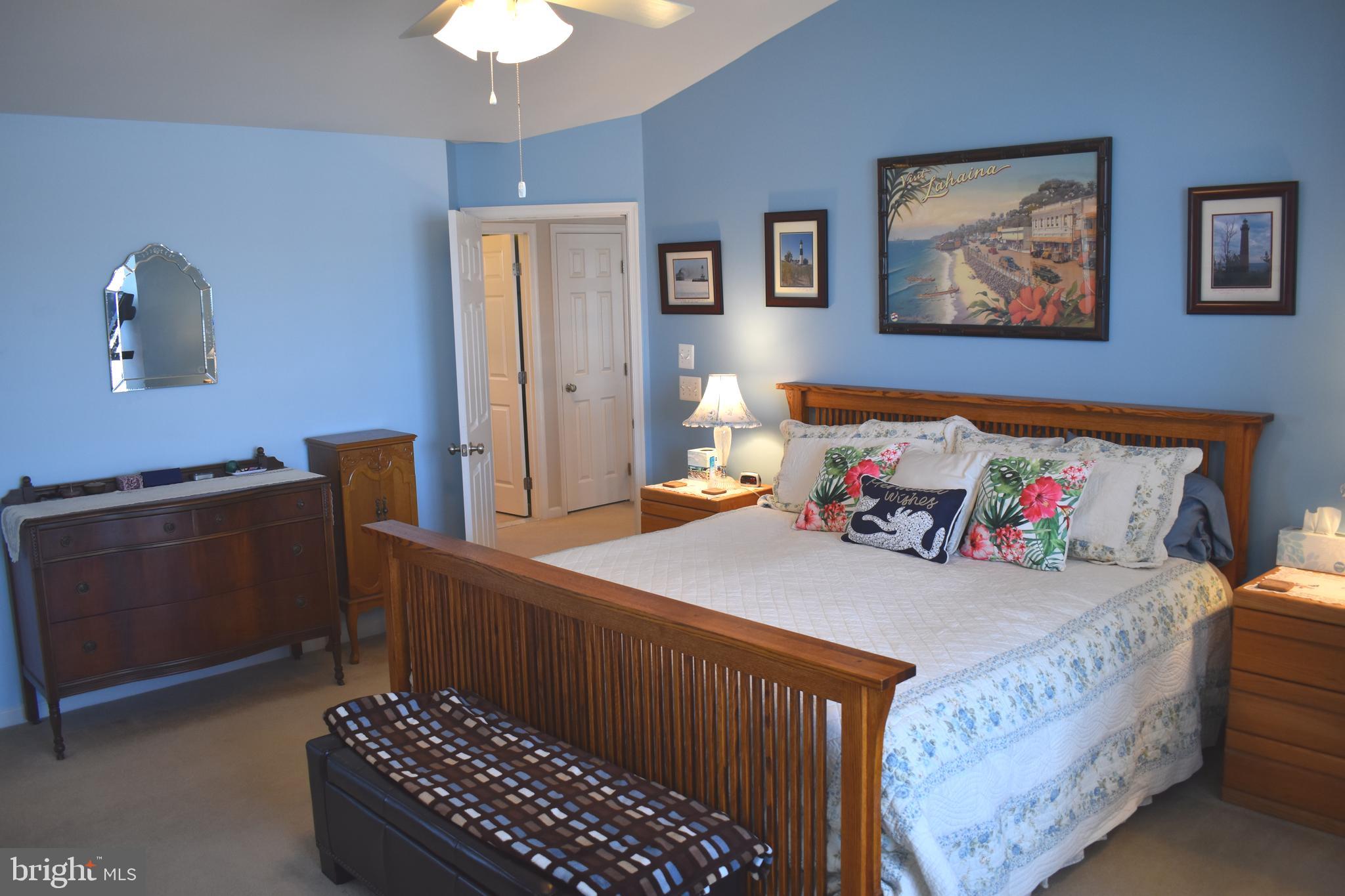 LAKELAND PLACE - Residential