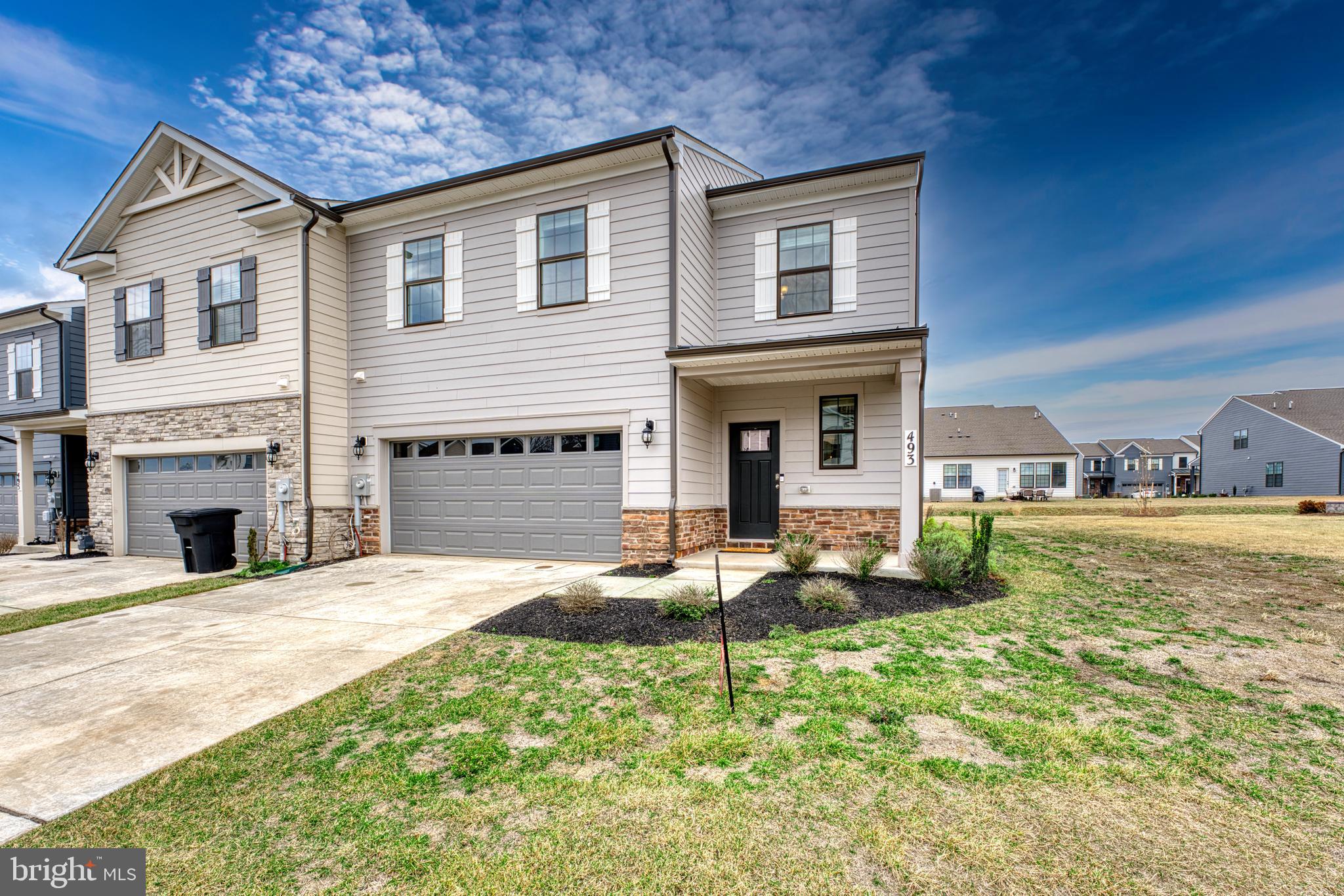 493 ENSEMBLE WAY