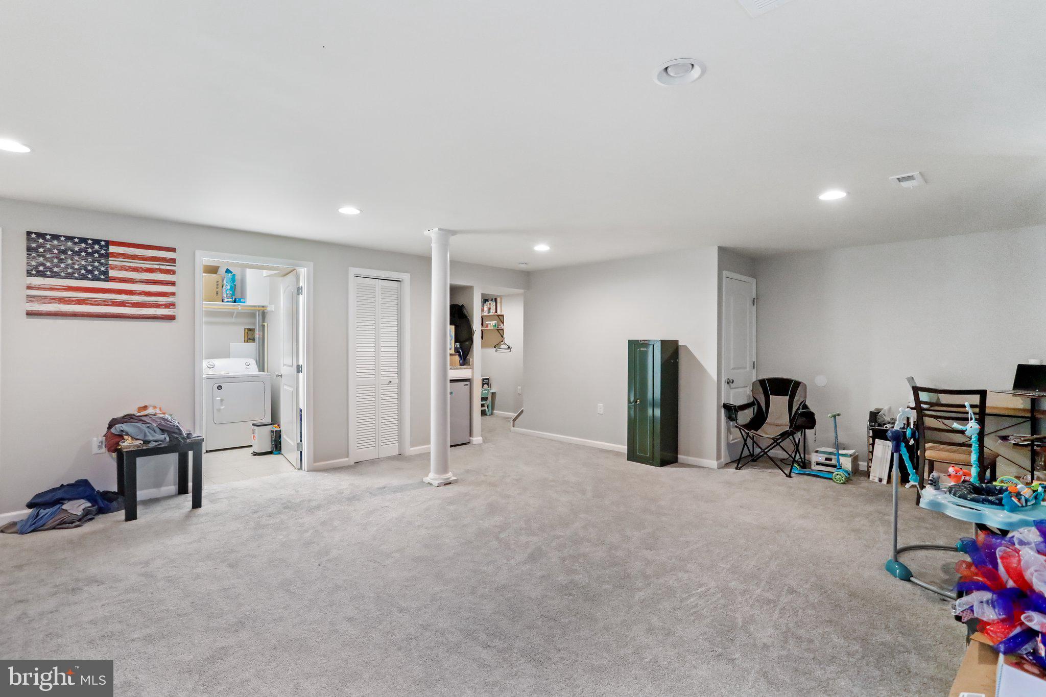 AMBER WOODS - Residential