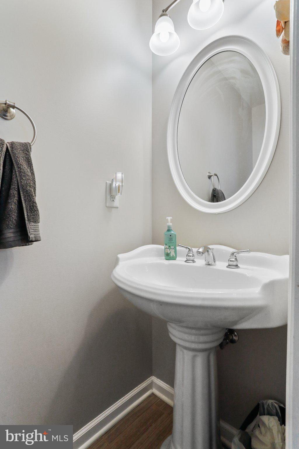 AMBER WOODS - Residential