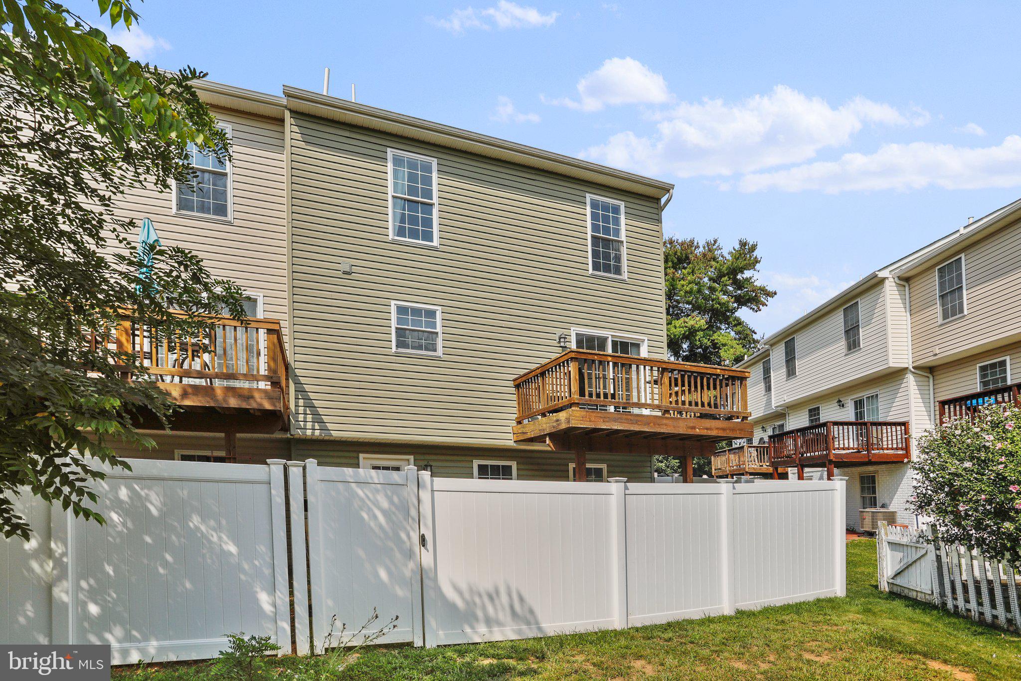 AMBER WOODS - Residential