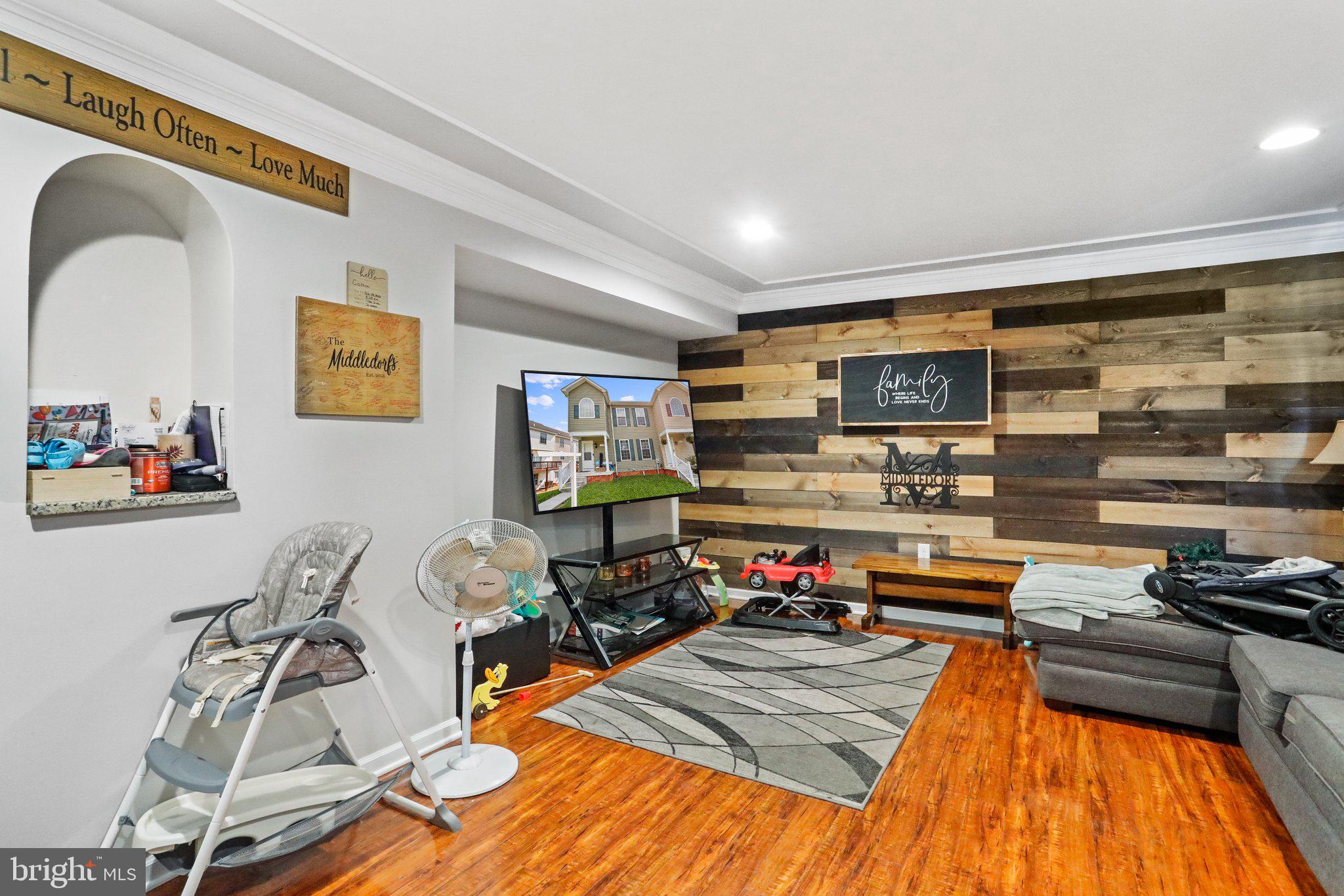 AMBER WOODS - Residential