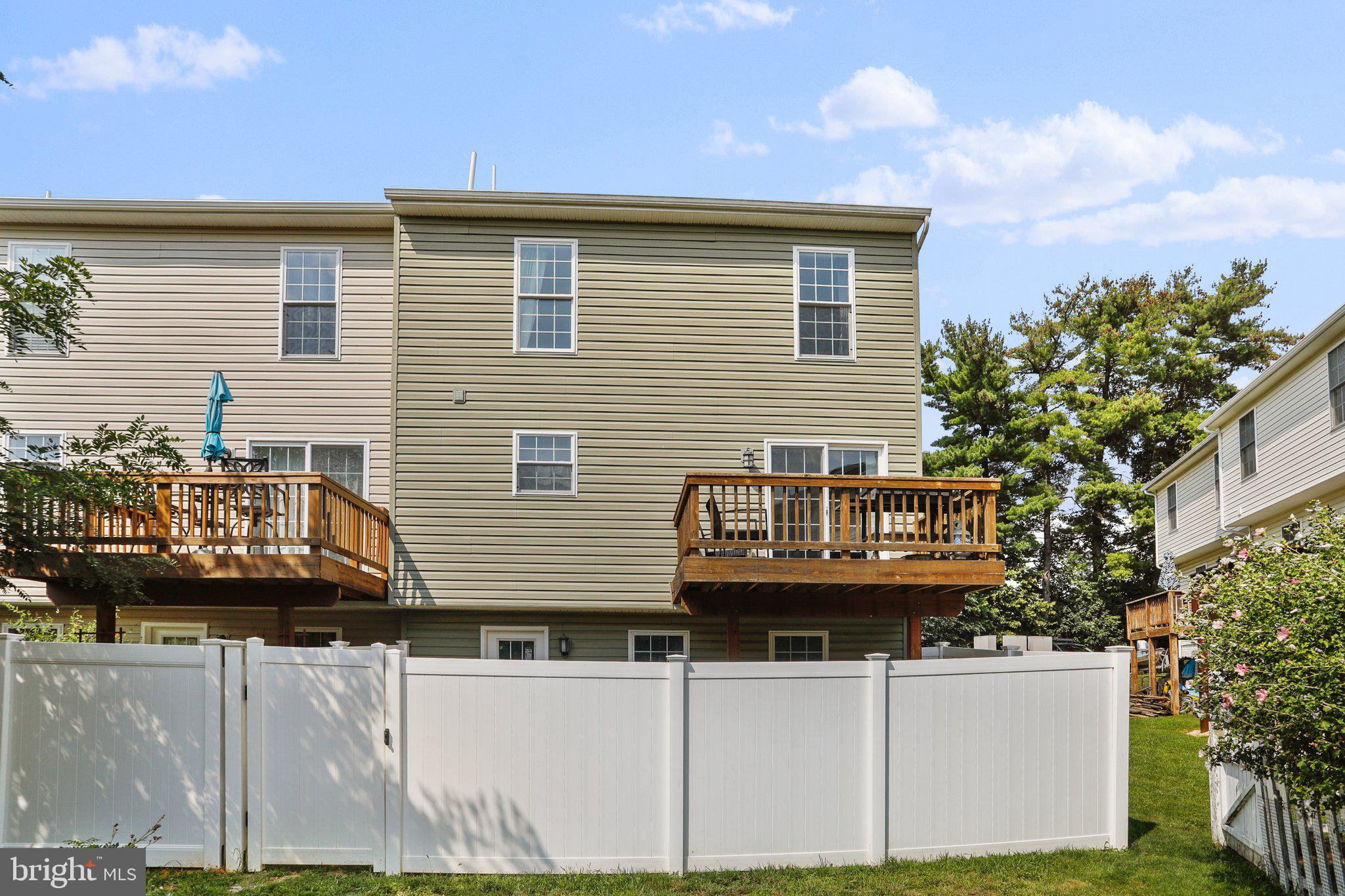 AMBER WOODS - Residential