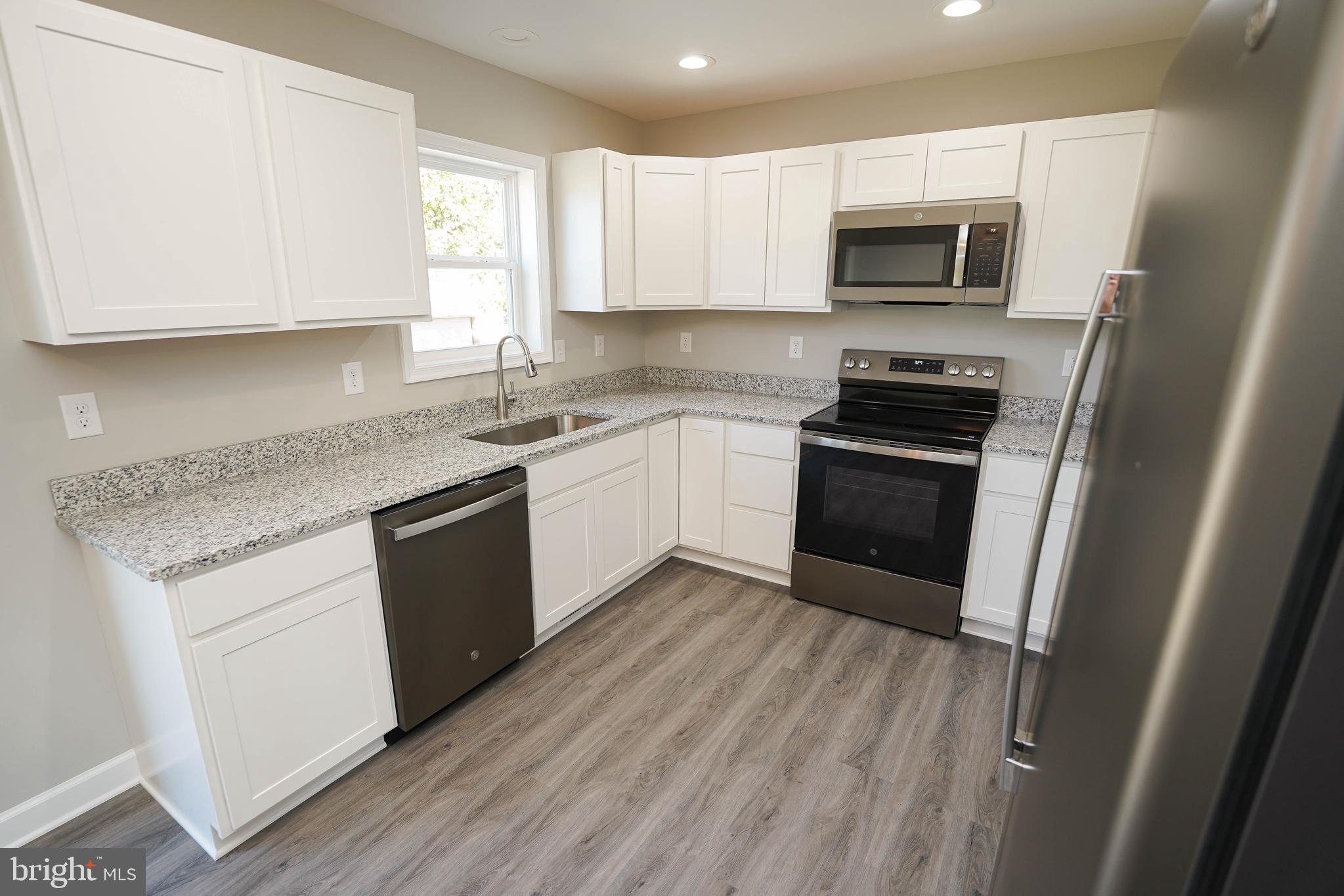 NEWTOWNE SQUARE - Residential