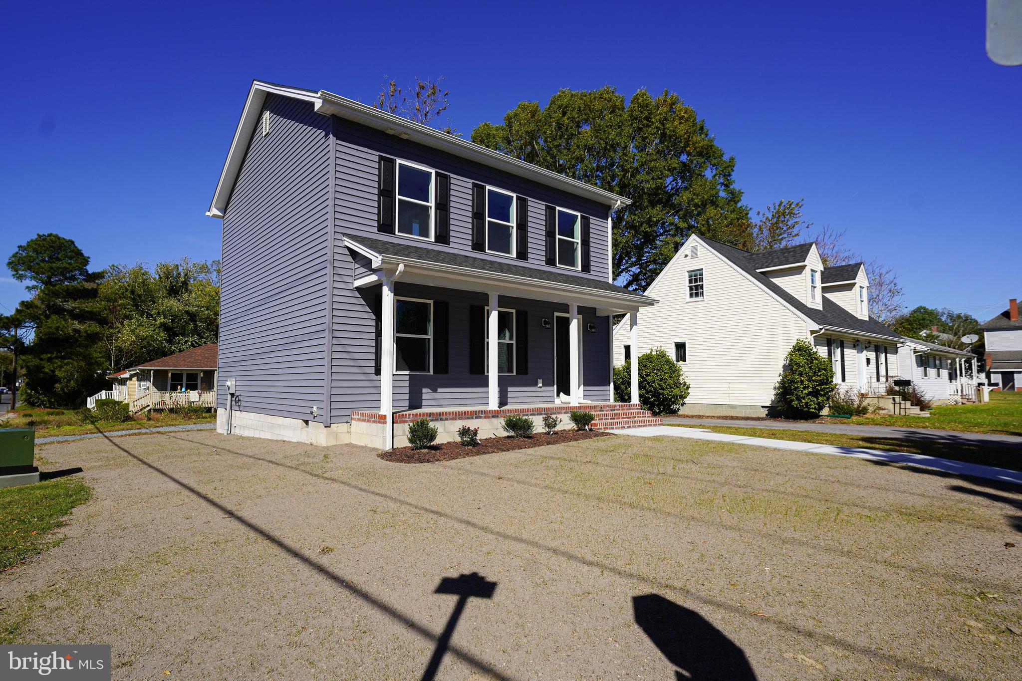 NEWTOWNE SQUARE - Residential