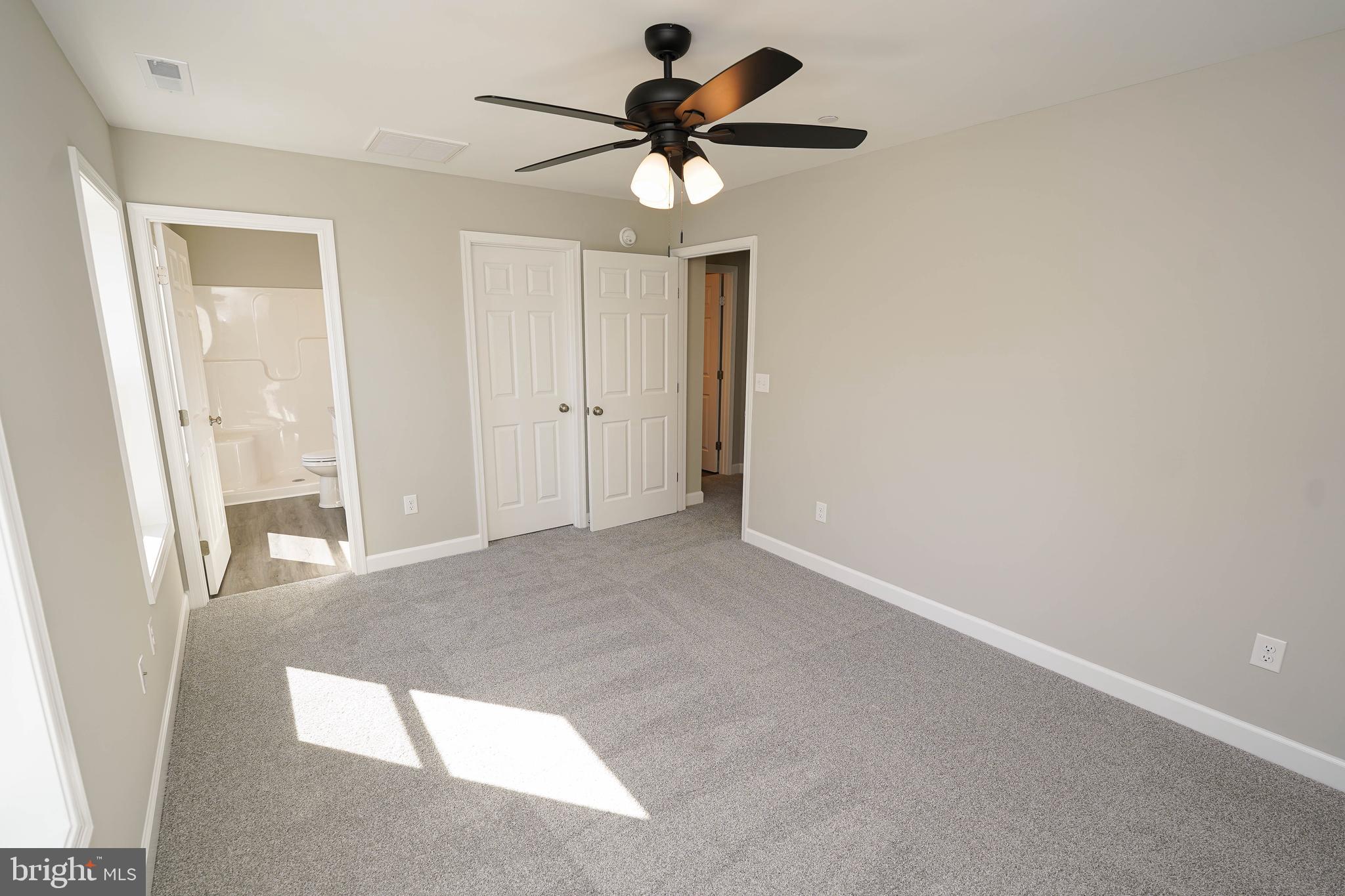 NEWTOWNE SQUARE - Residential