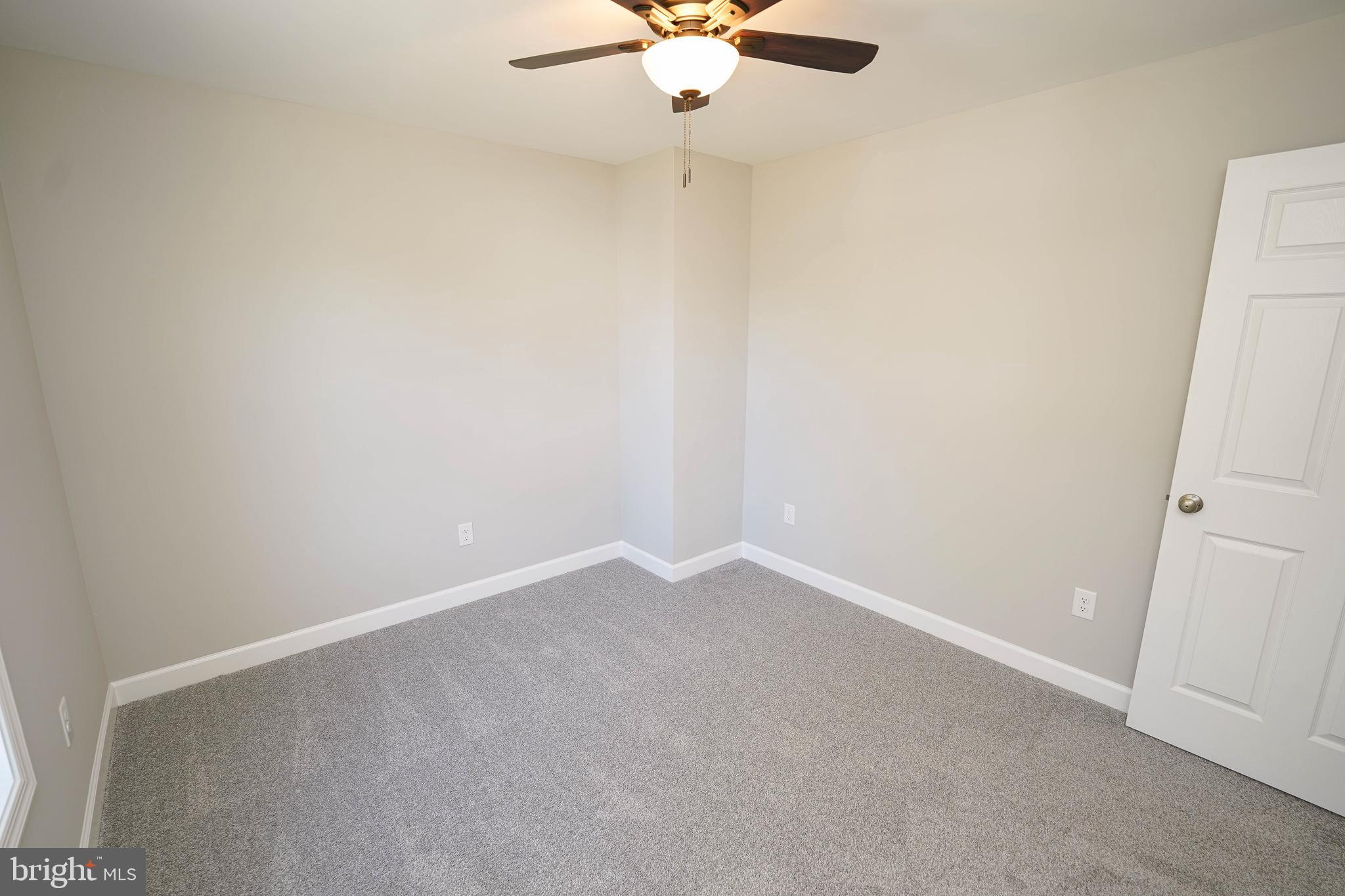 NEWTOWNE SQUARE - Residential