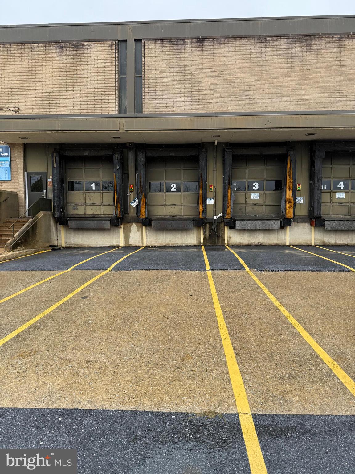 BURLE BUSINESS PARK - Commercial Lease