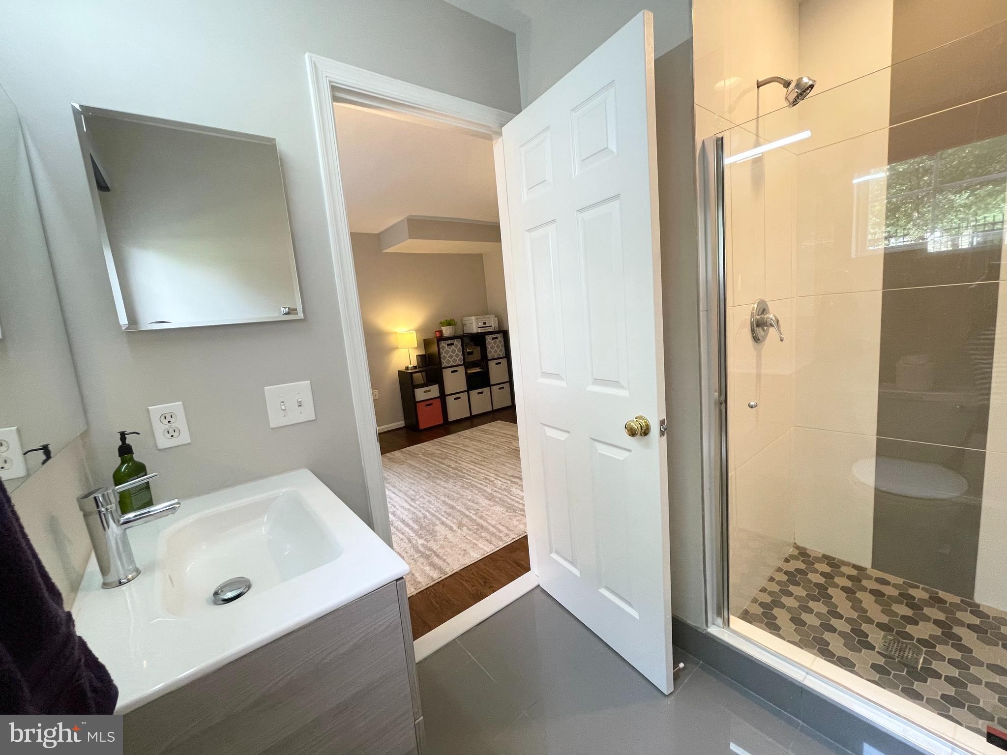 PARKSIDE AT DULLES - Residential Lease