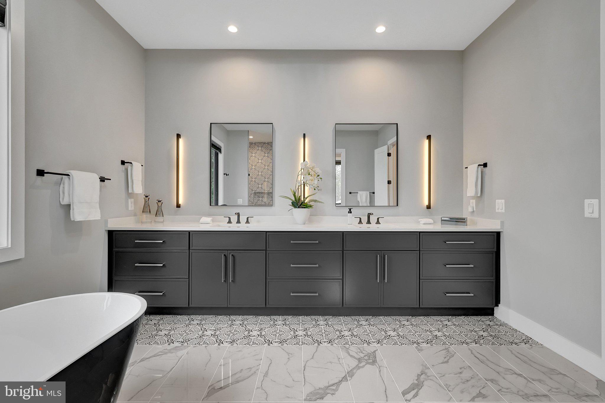 WEST LANGLEY - Residential