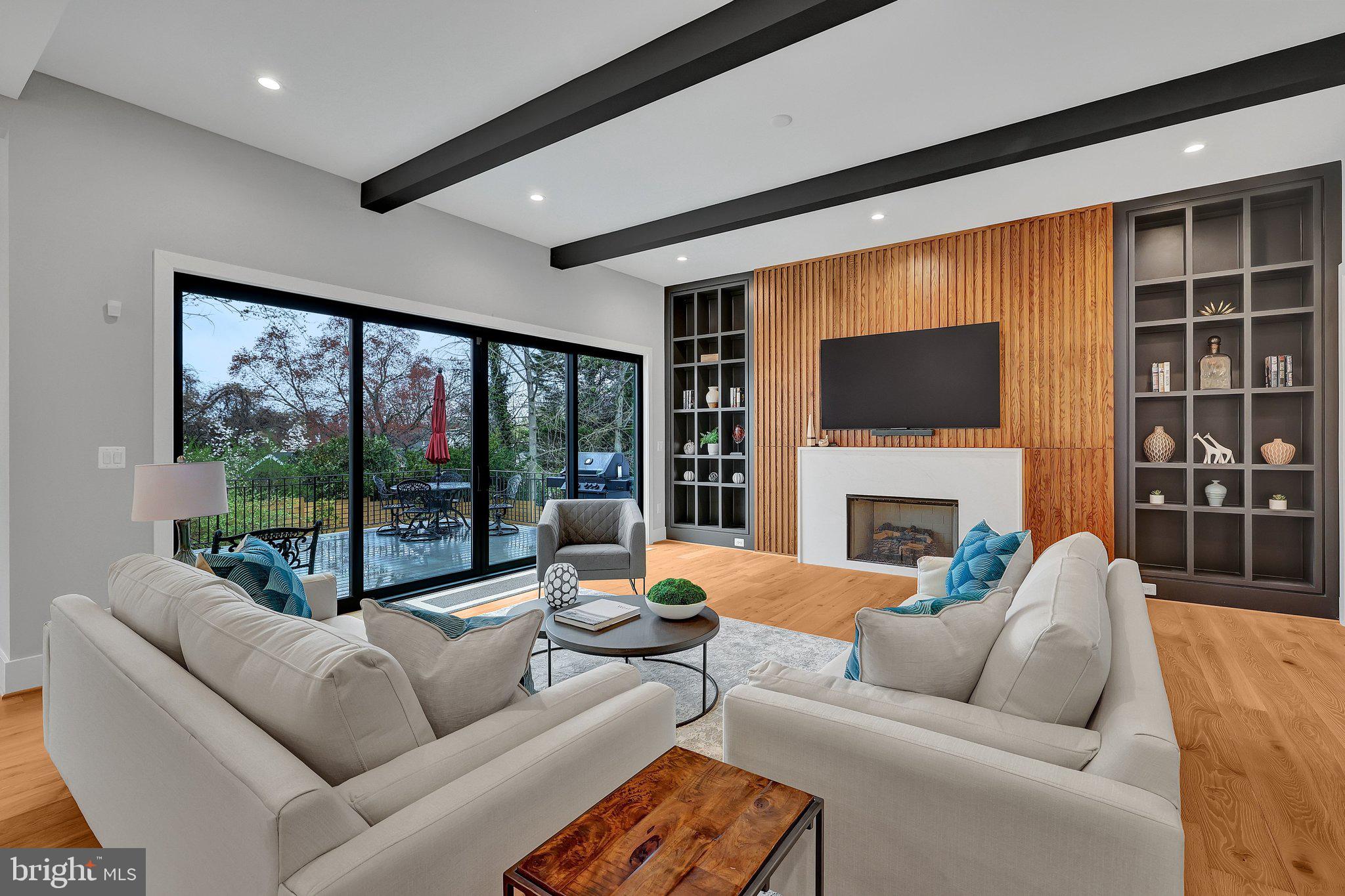 WEST LANGLEY - Residential