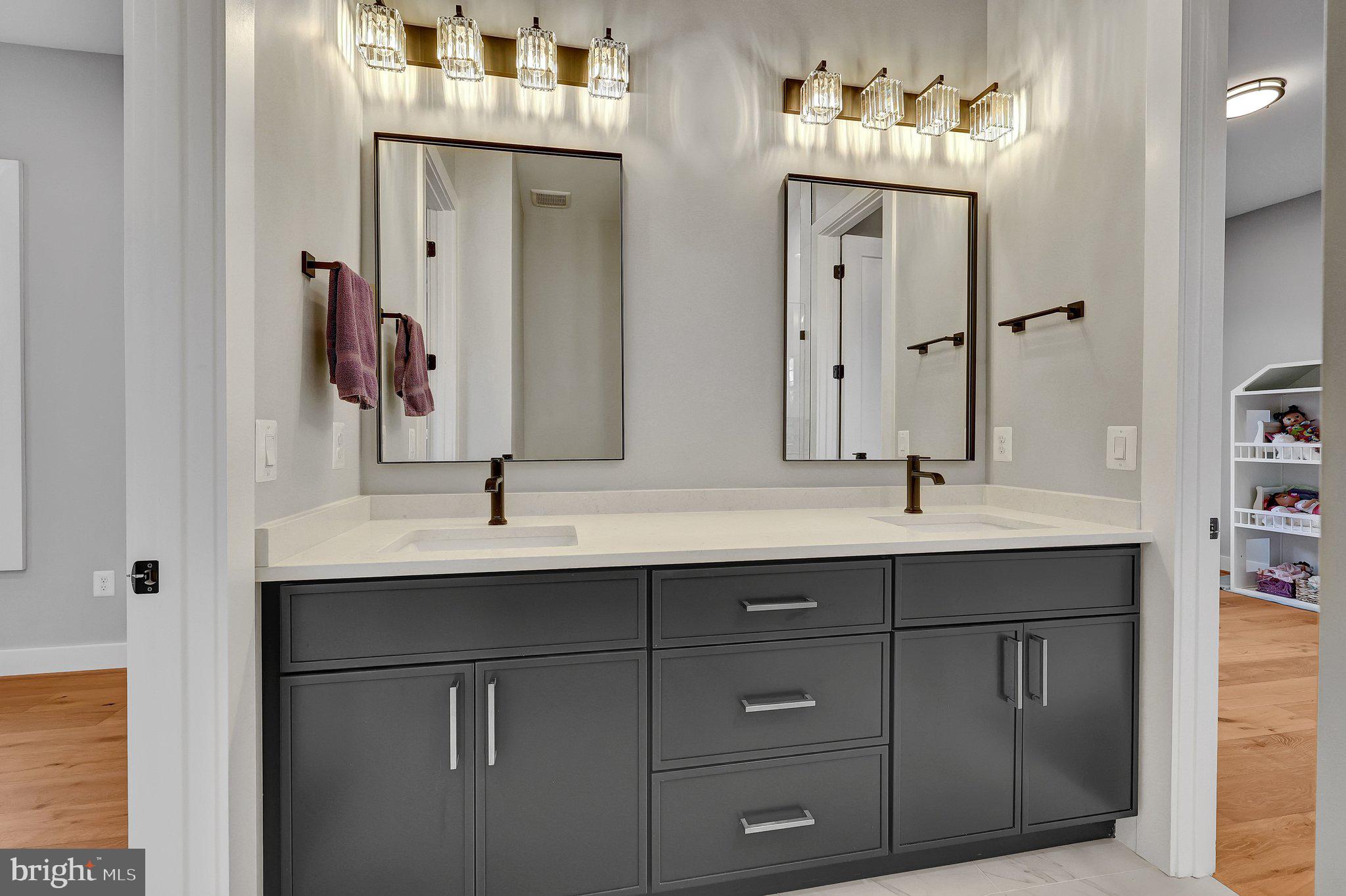 WEST LANGLEY - Residential