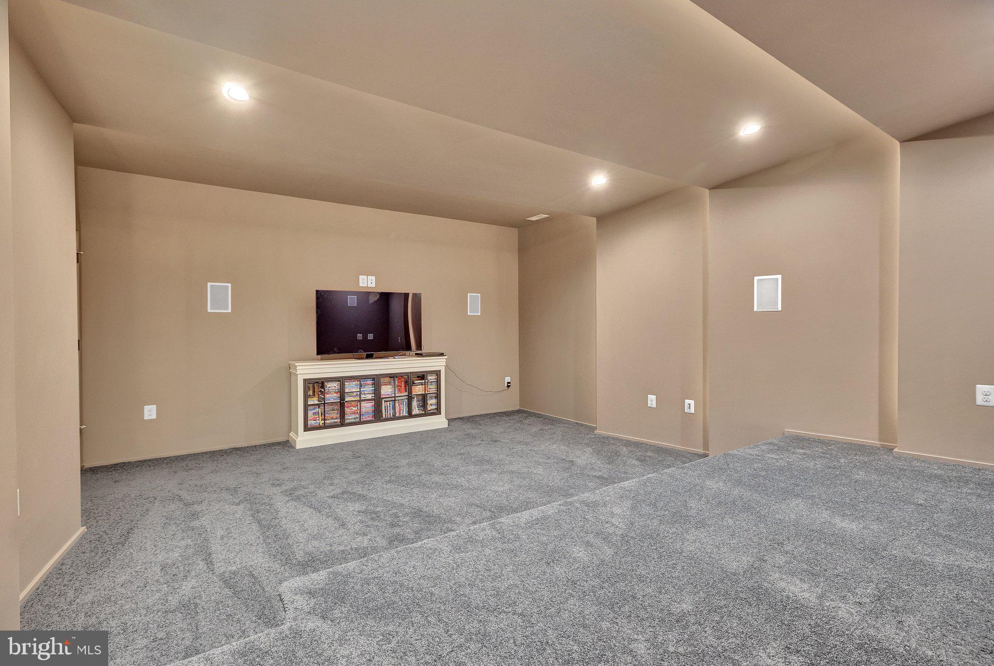 WEST LANGLEY - Residential