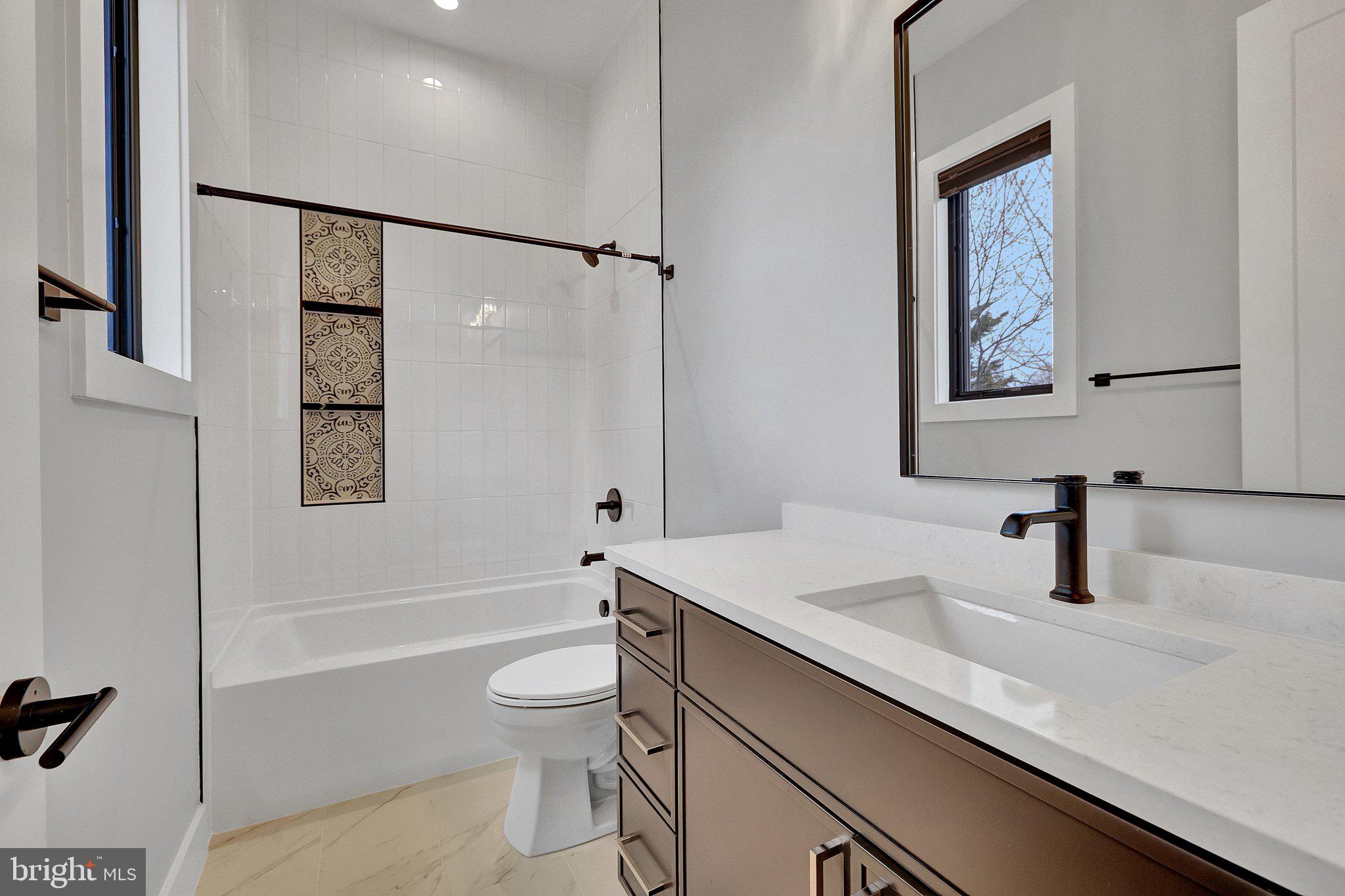 WEST LANGLEY - Residential