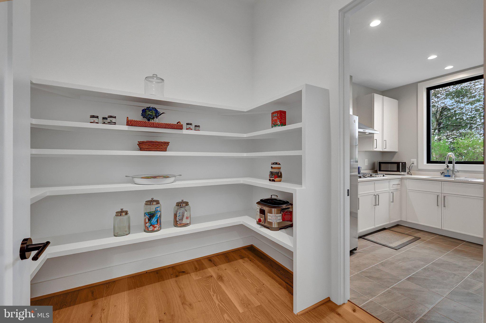 WEST LANGLEY - Residential