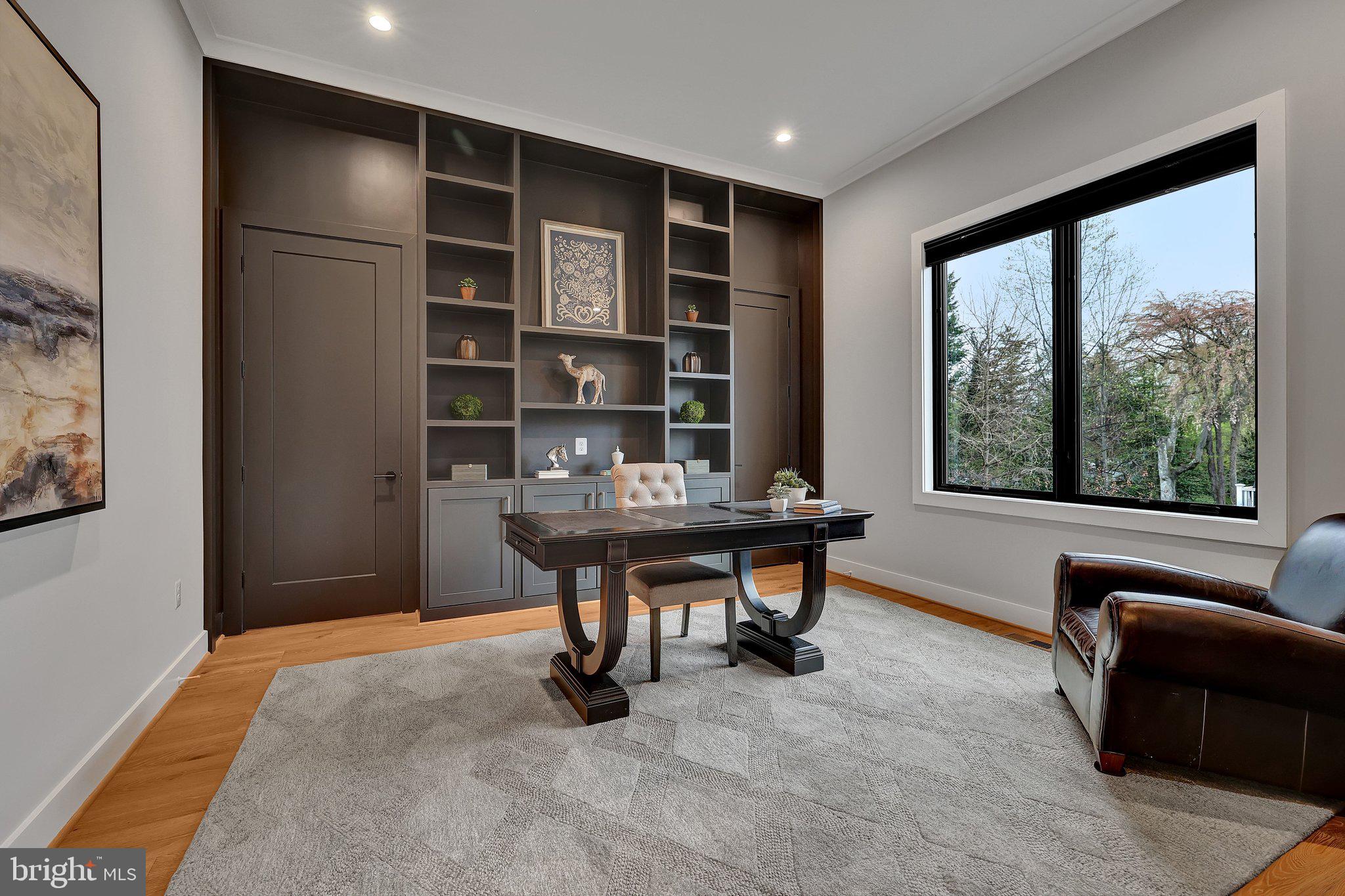 WEST LANGLEY - Residential