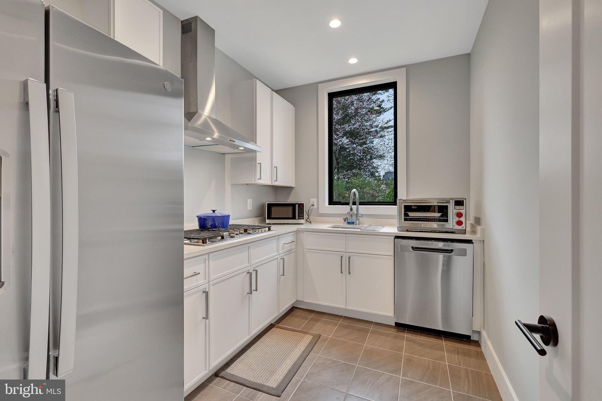 WEST LANGLEY - Residential