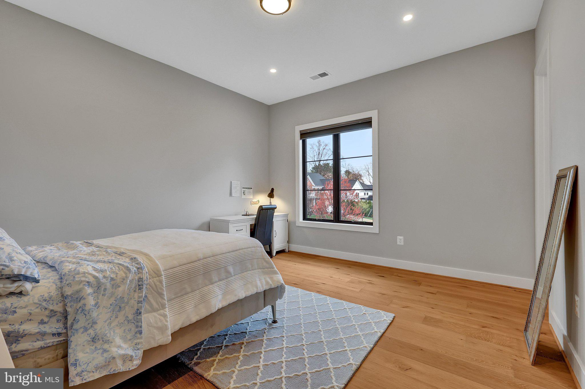 WEST LANGLEY - Residential