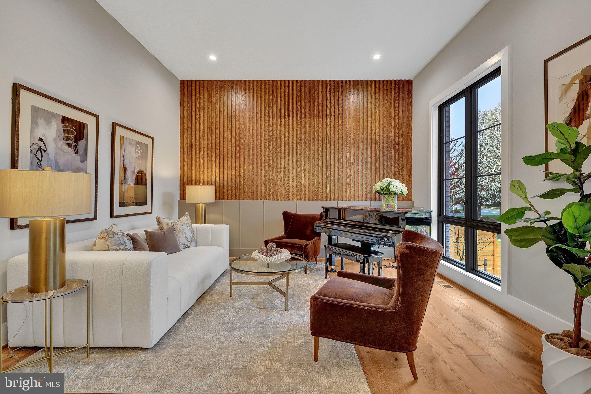 WEST LANGLEY - Residential