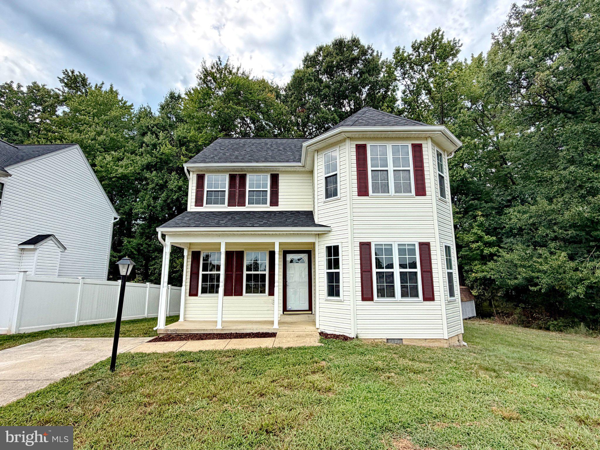 2487 BREAKWATER COURT