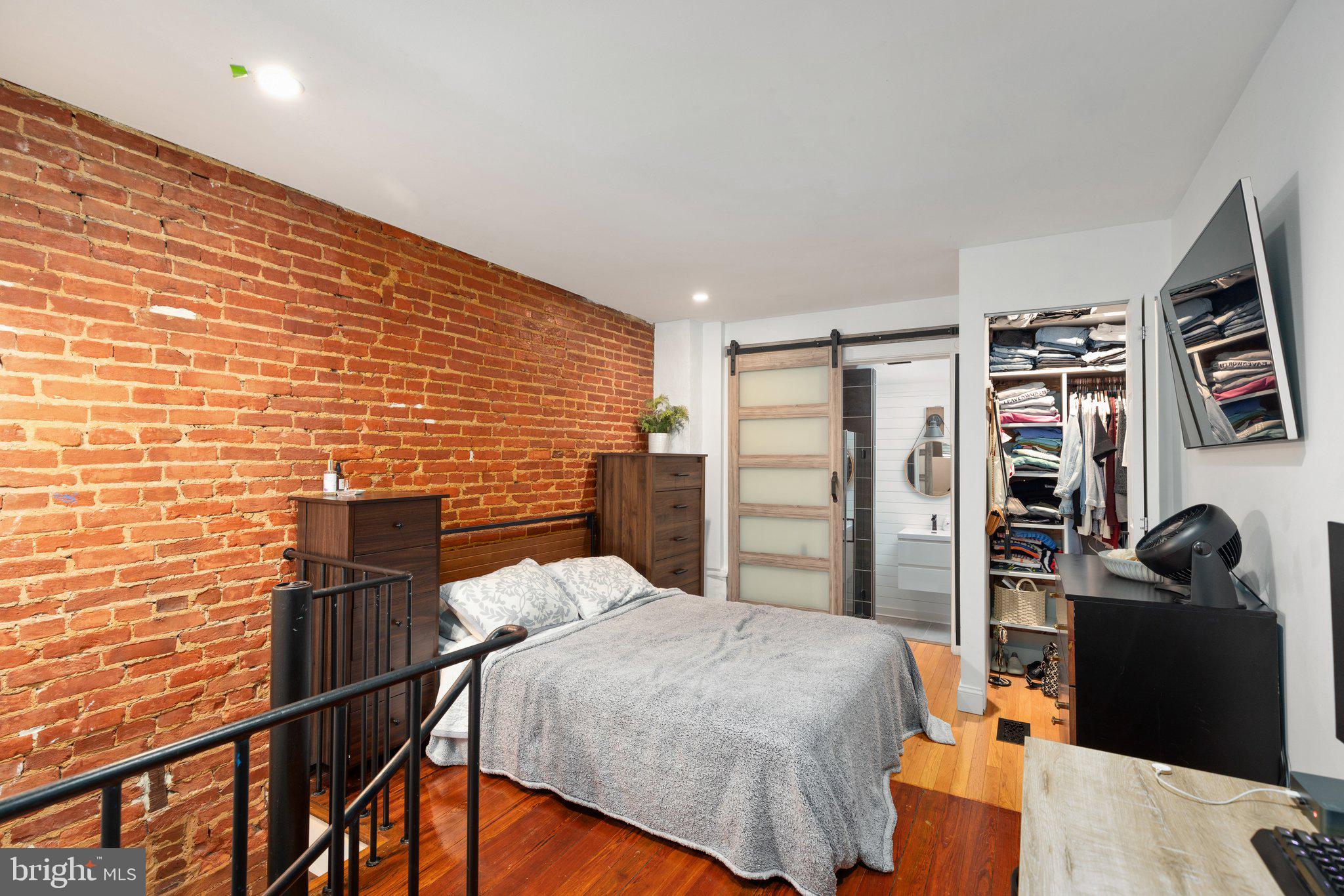 BUTCHER'S HILL - Residential