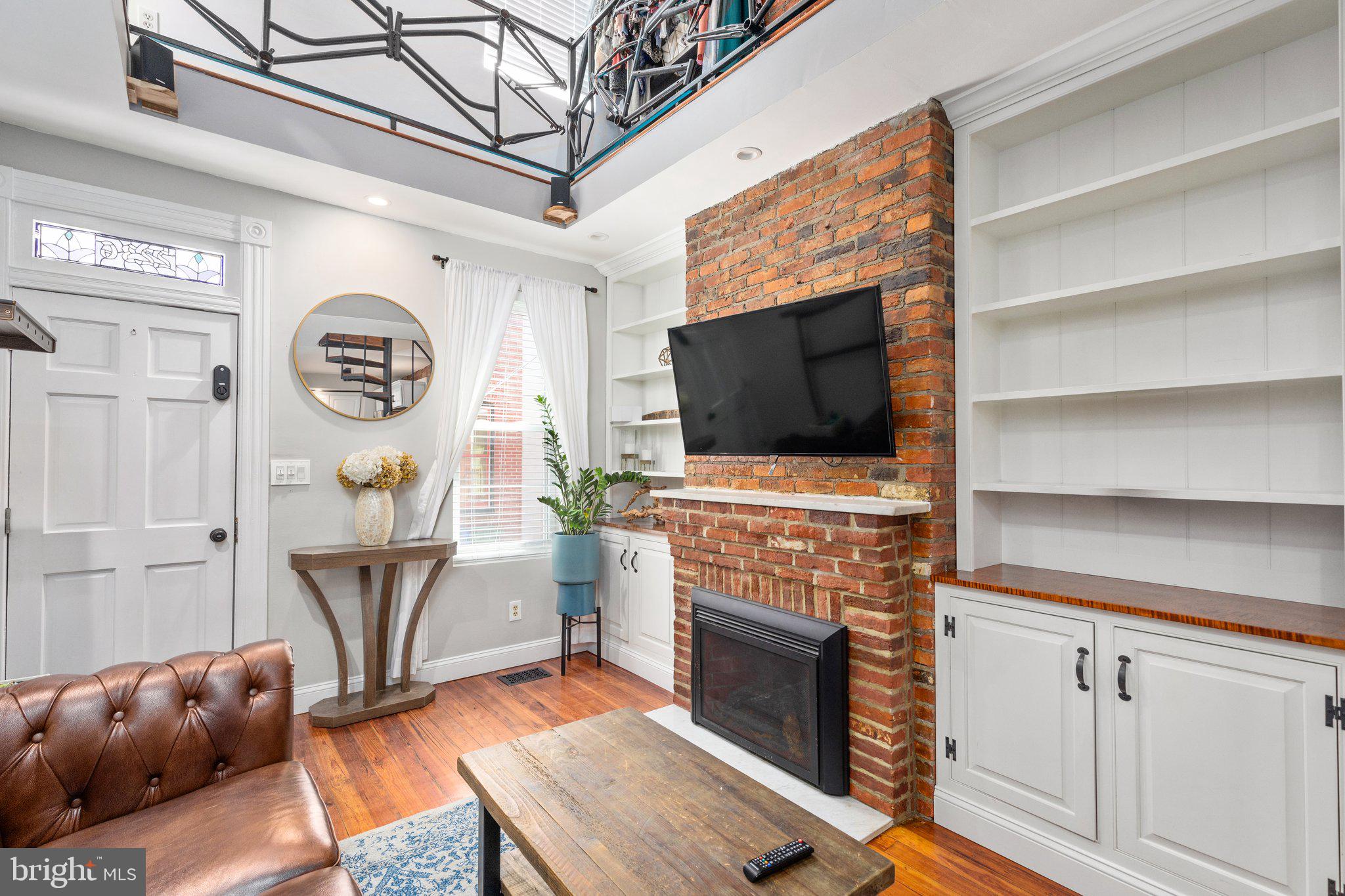 BUTCHER'S HILL - Residential