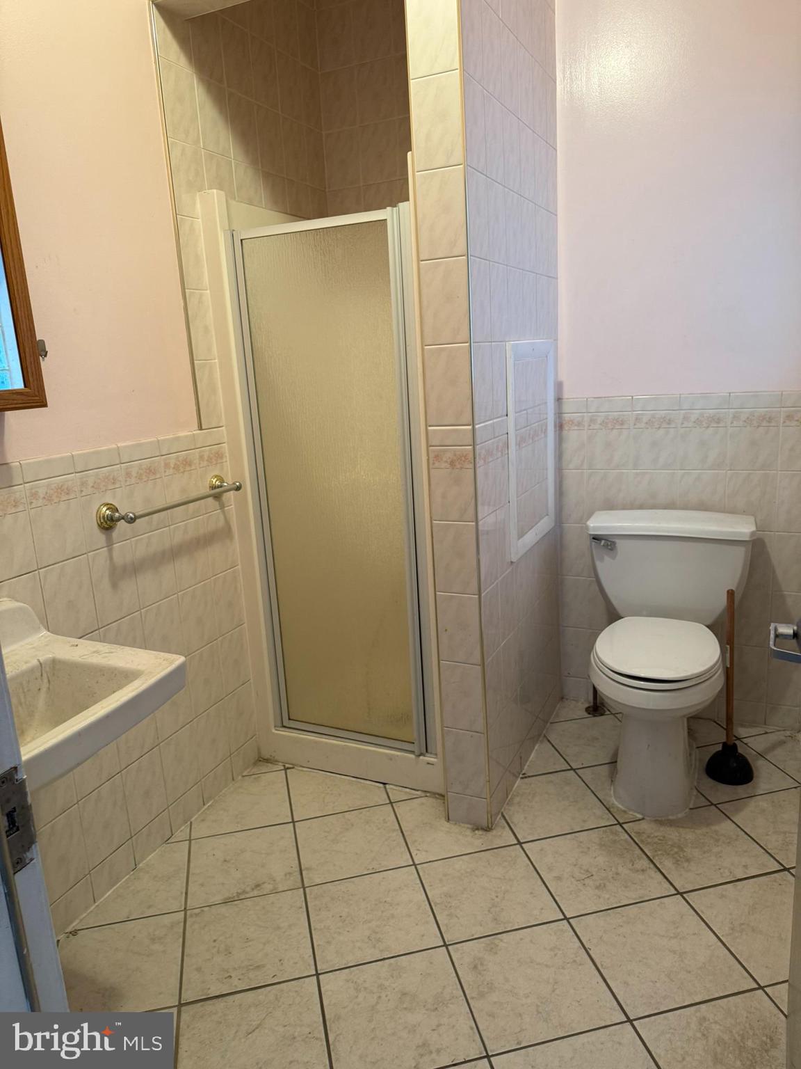 PHILADELPHIA (SOUTH) - Commercial Lease