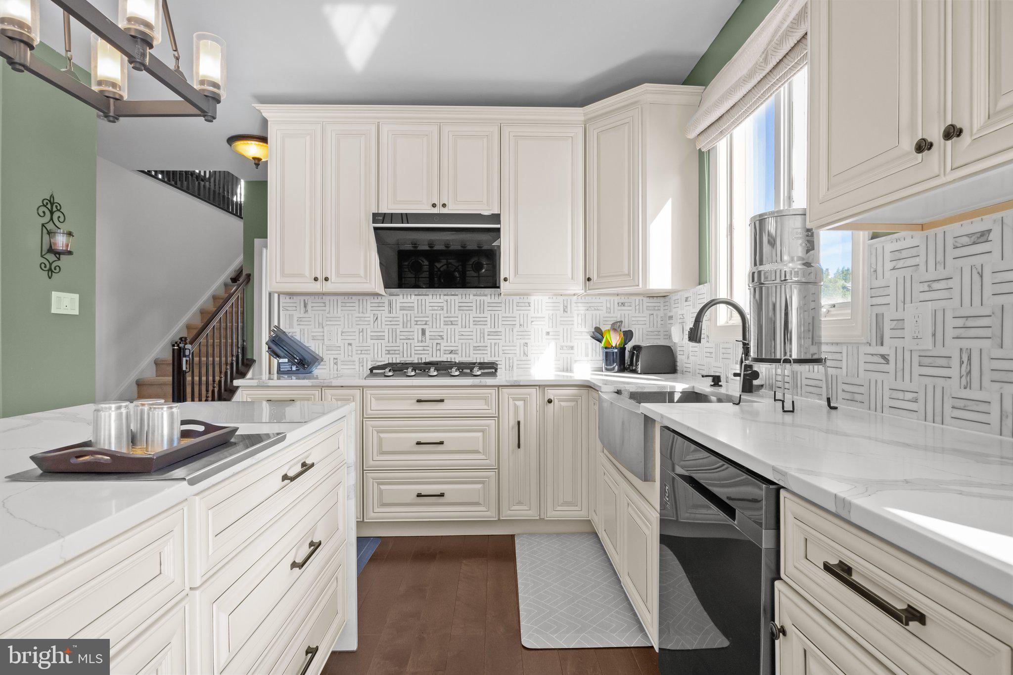 BELMONT RIDGE - Residential