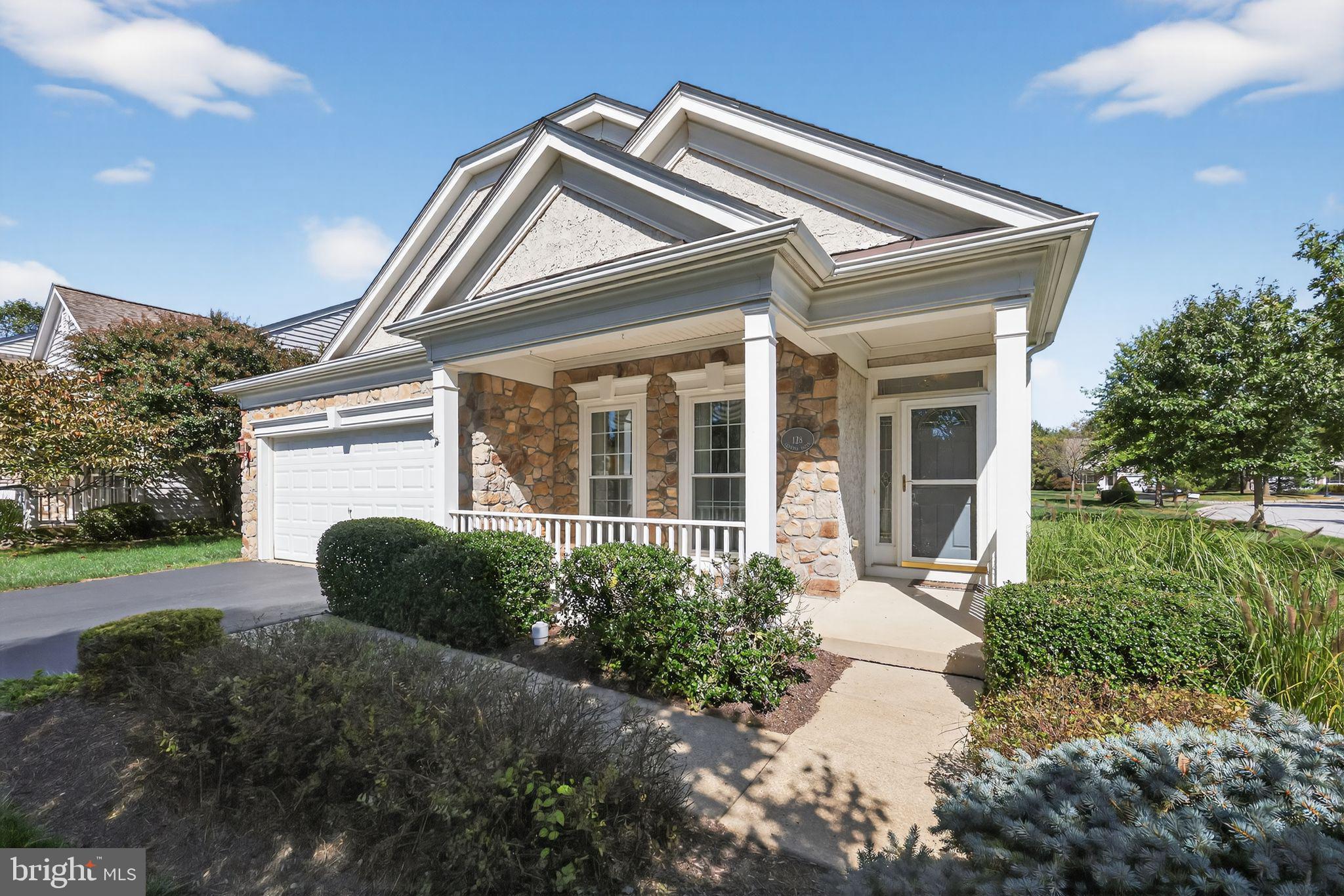128 LANTANA DRIVE