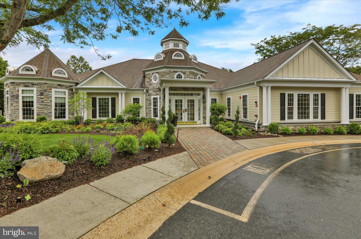 TRADITIONS AT LONGII - Residential