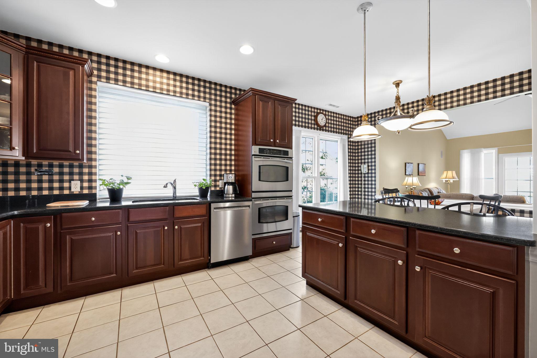 TRADITIONS AT LONGII - Residential