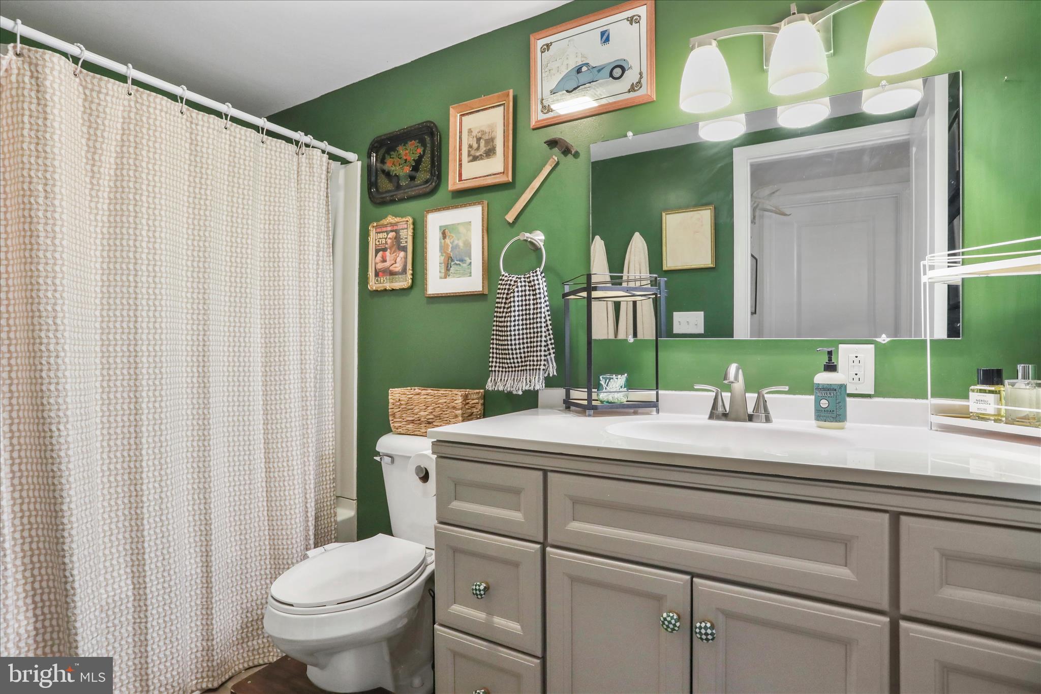 NONE UNRESTRICTED - Residential