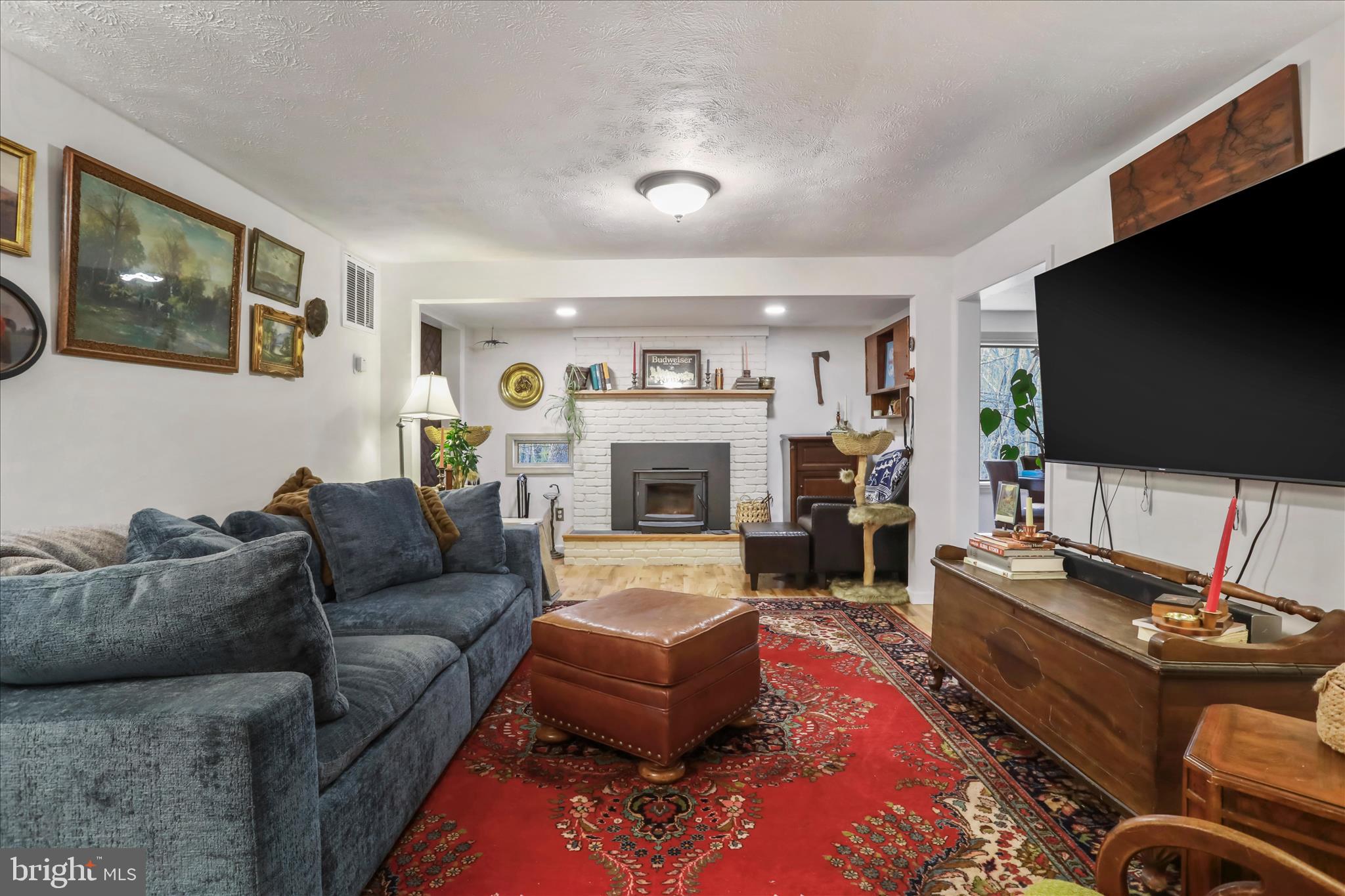 NONE UNRESTRICTED - Residential