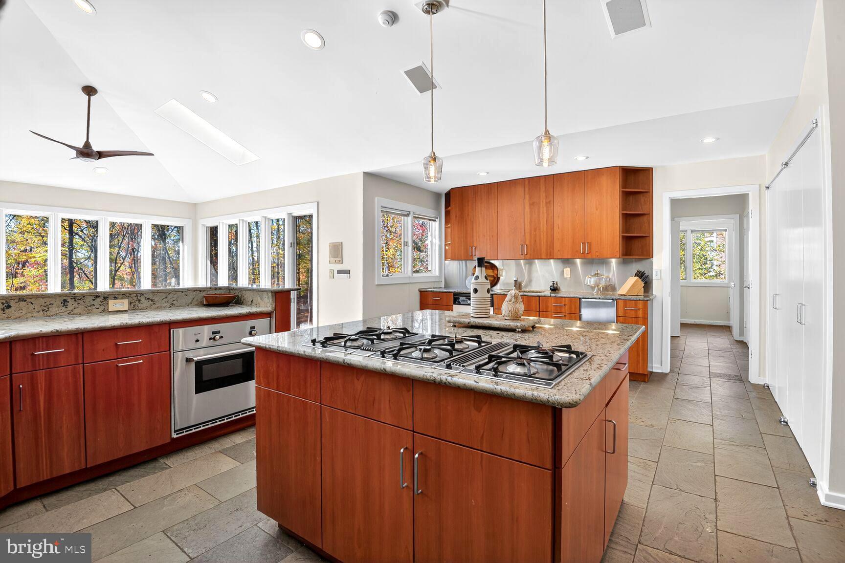 THE PALISADES - Residential