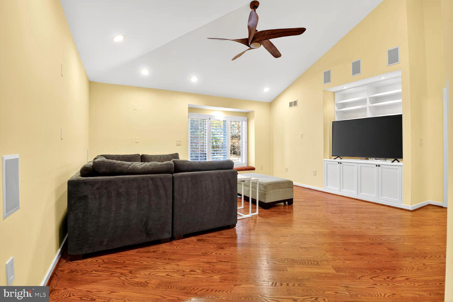 THE PALISADES - Residential