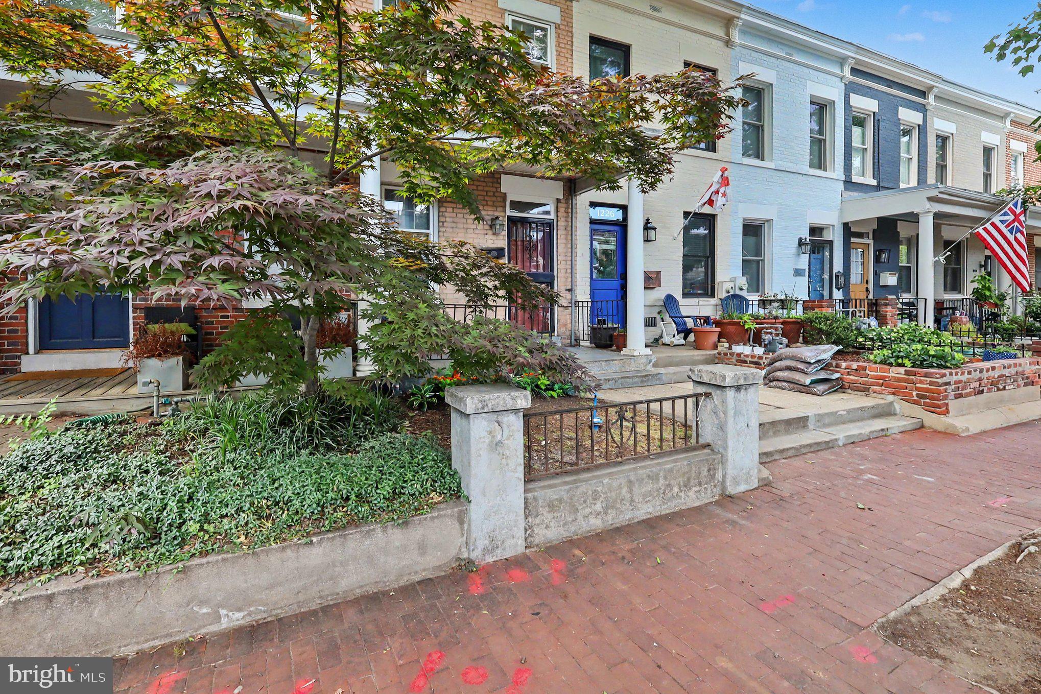 1224 WALTER STREET SE