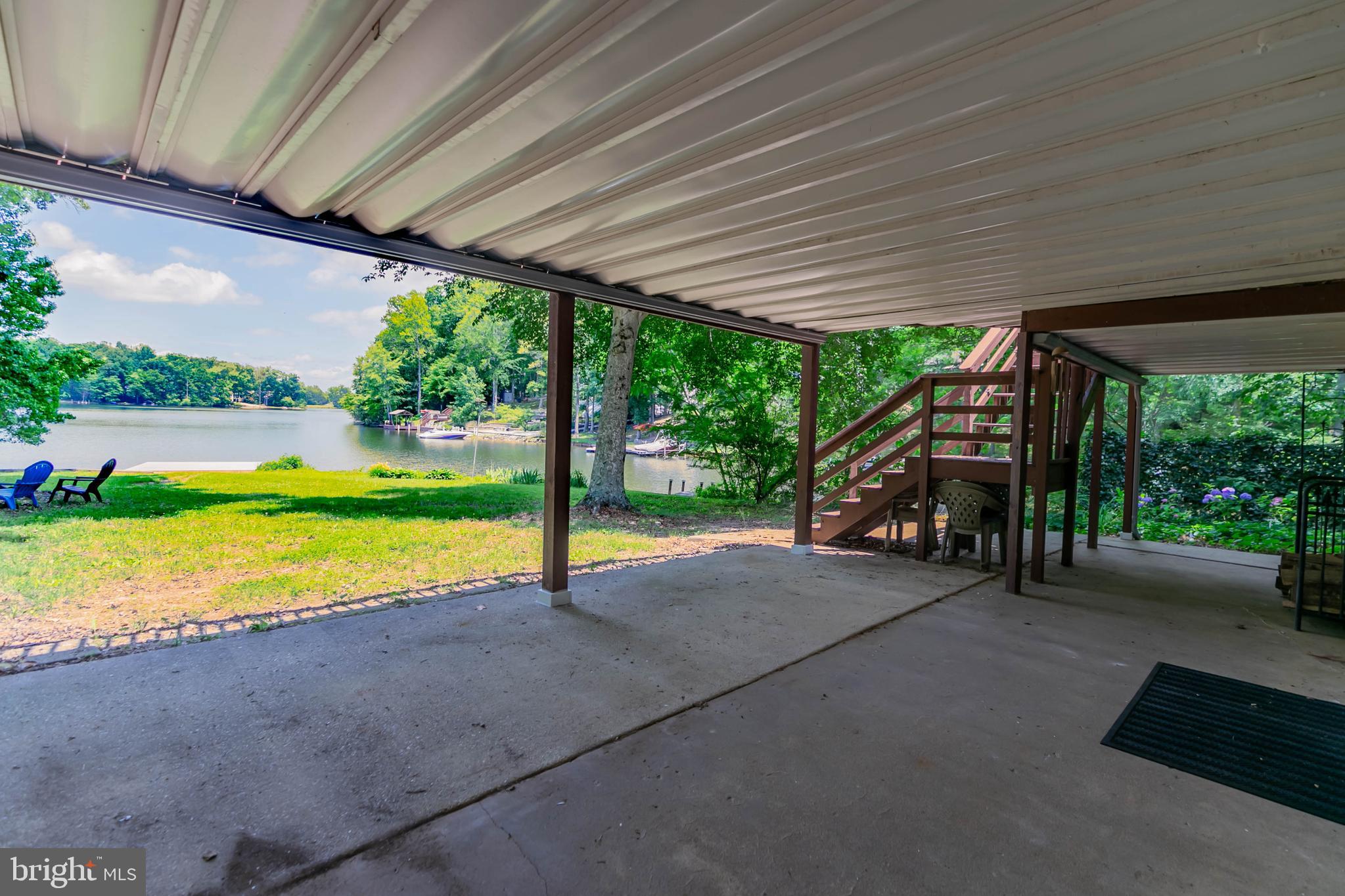 LAKE LAND OR - Residential