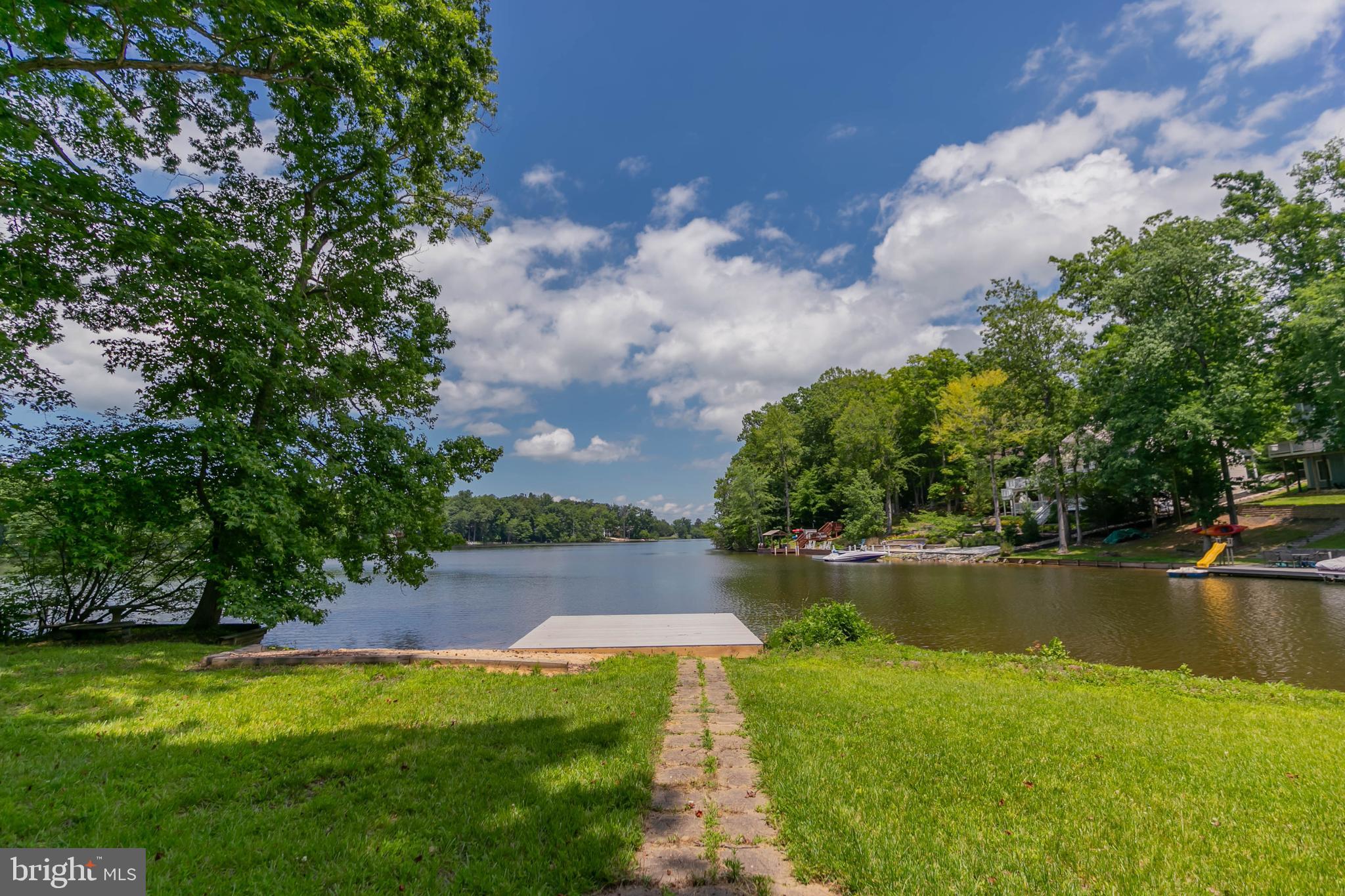 LAKE LAND OR - Residential
