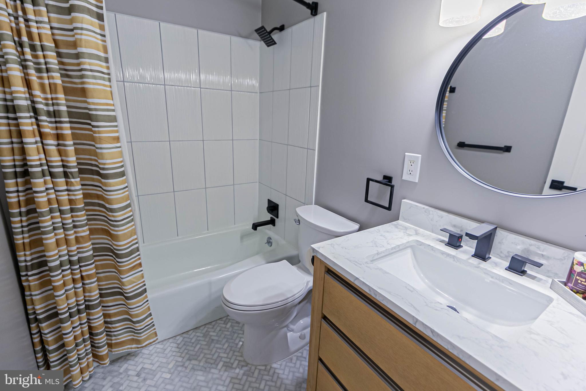 LAKE LAND OR - Residential