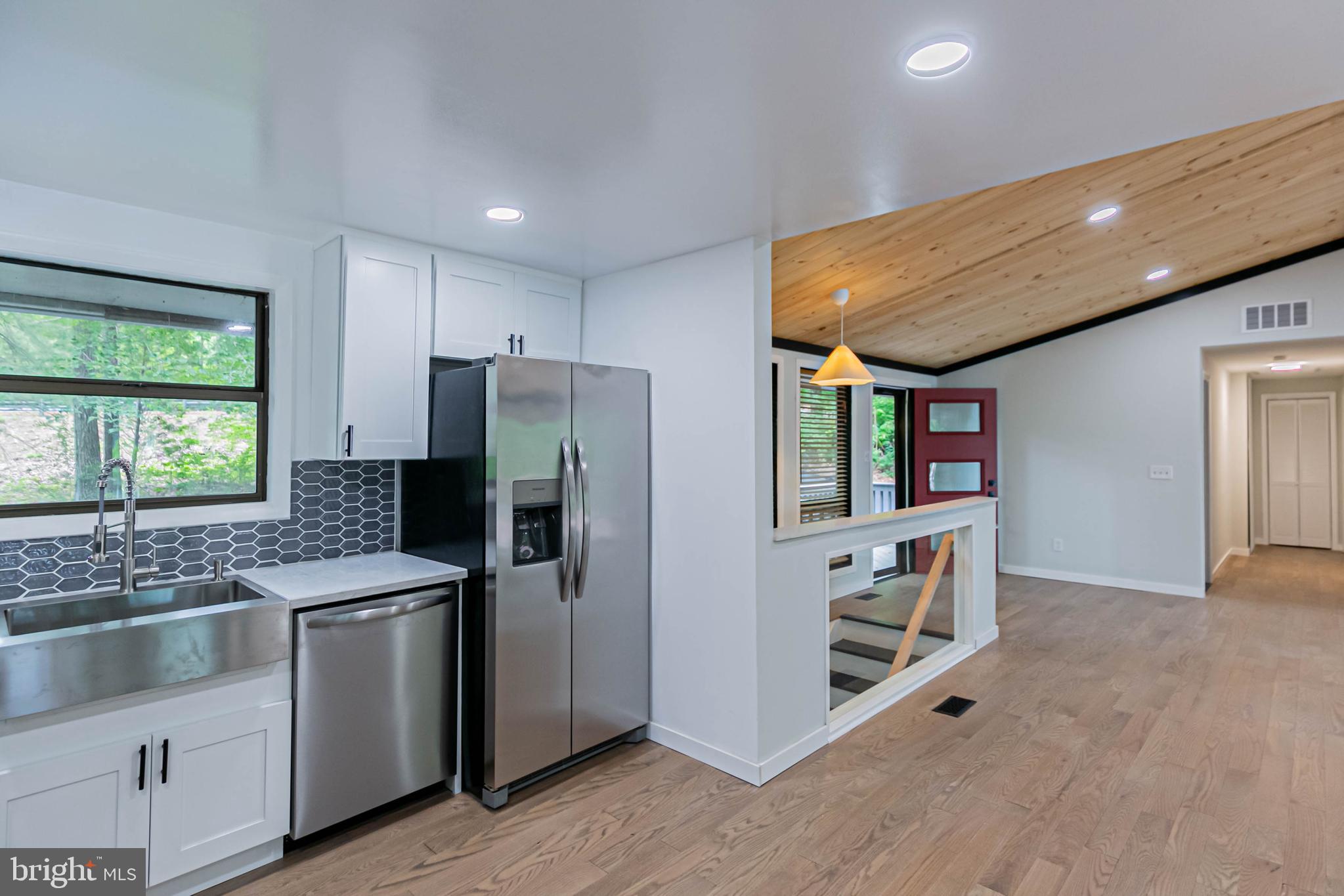 LAKE LAND OR - Residential