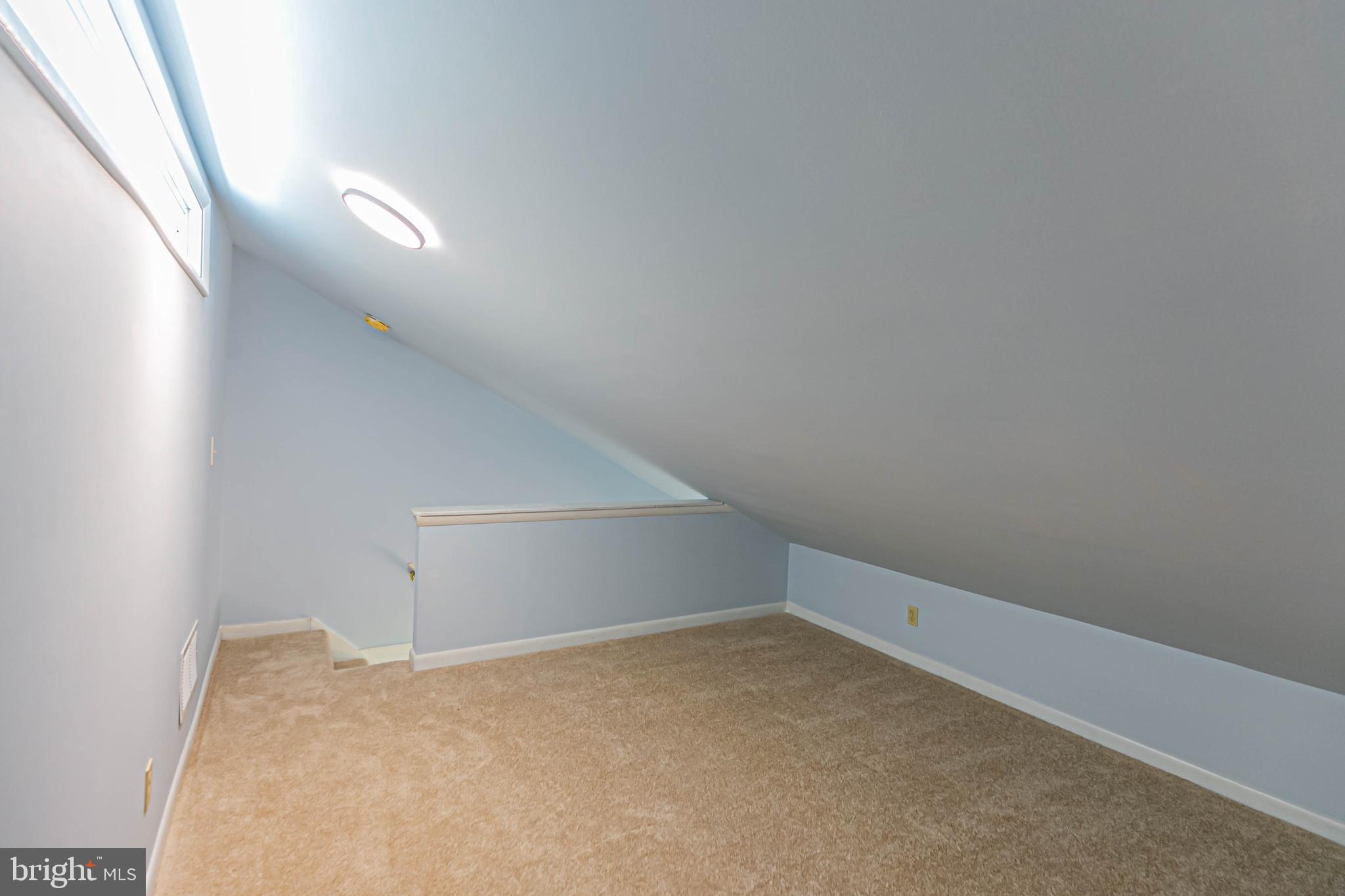 LAKE LAND OR - Residential