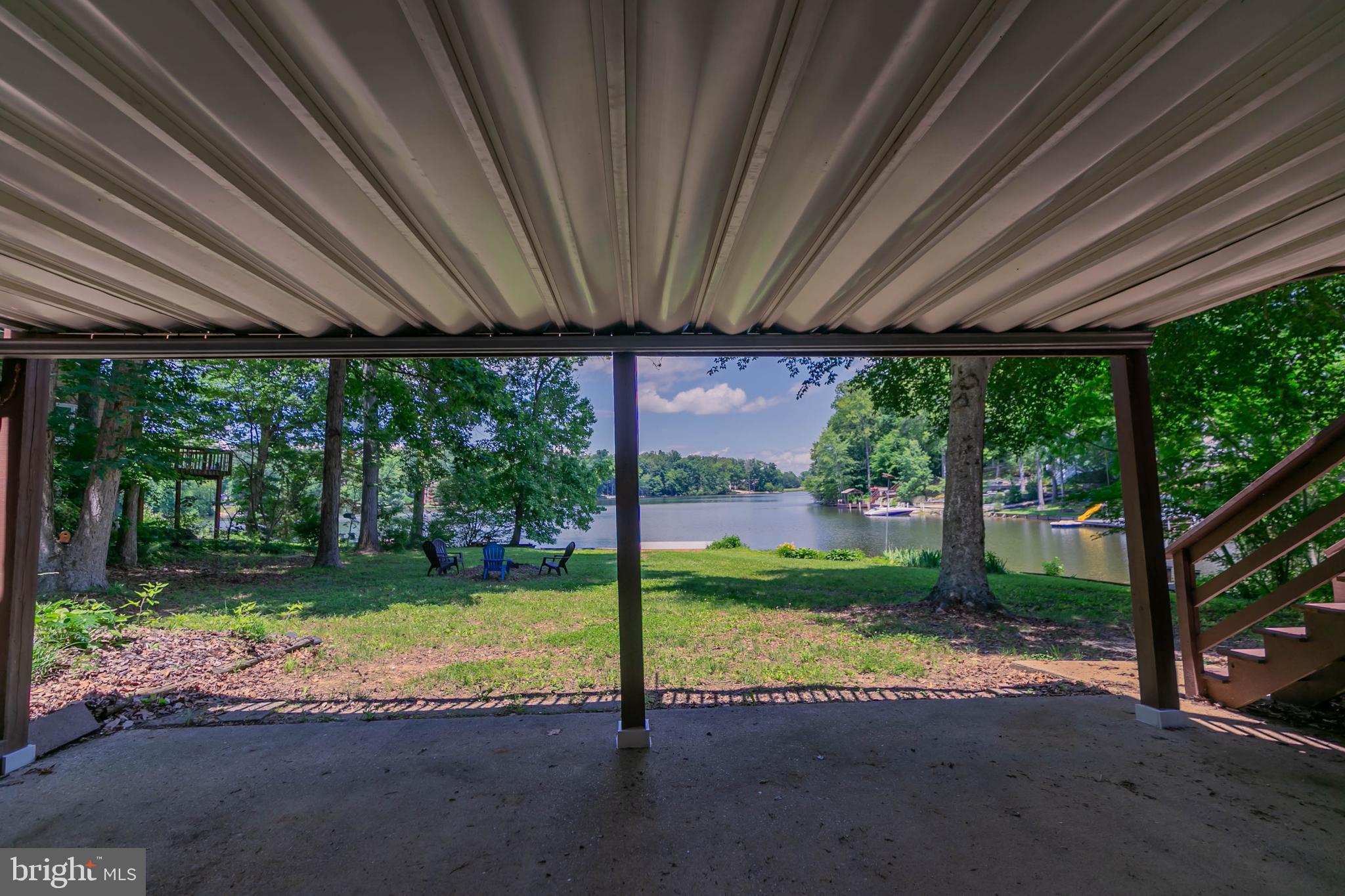 LAKE LAND OR - Residential