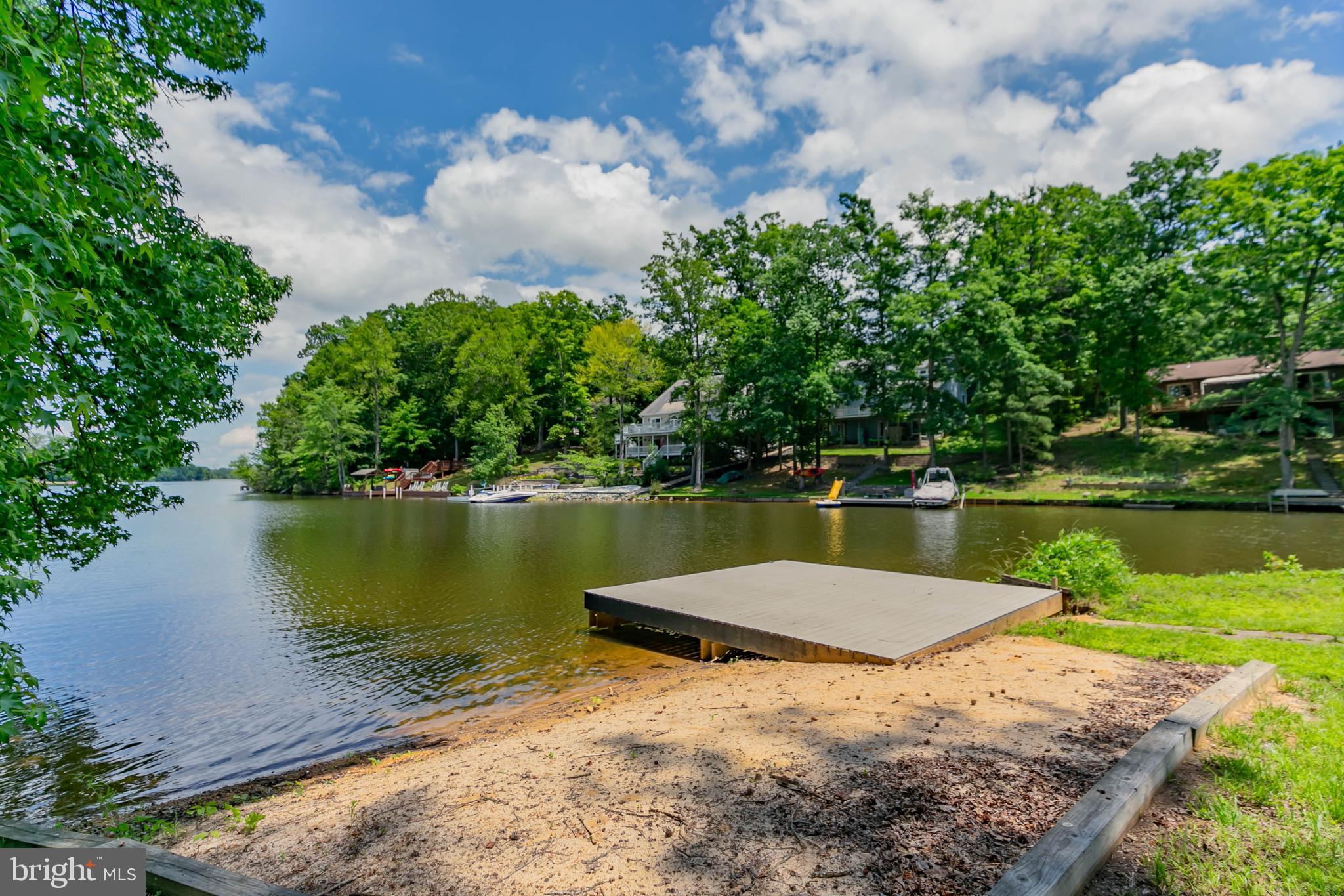 LAKE LAND OR - Residential