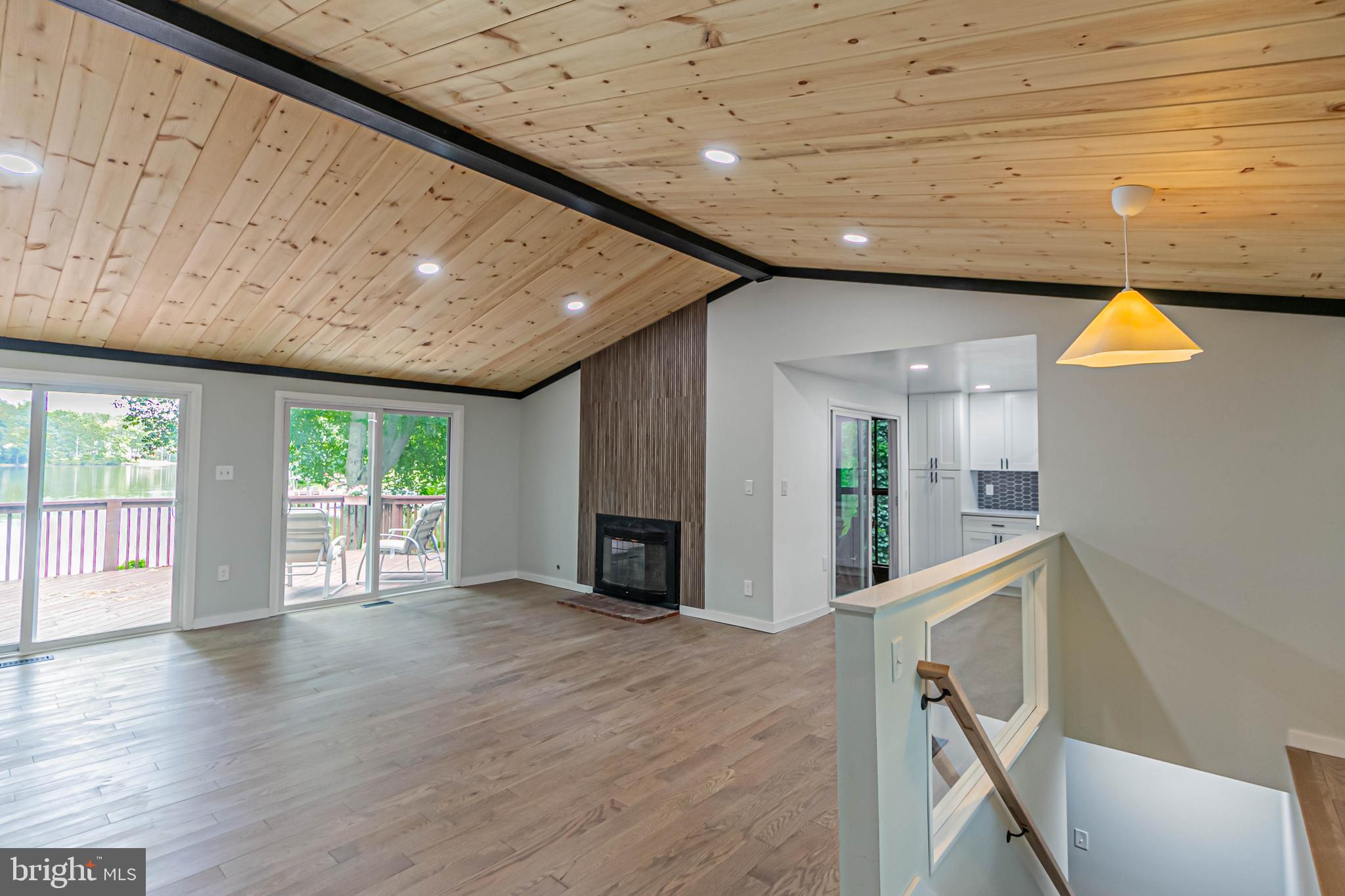 LAKE LAND OR - Residential