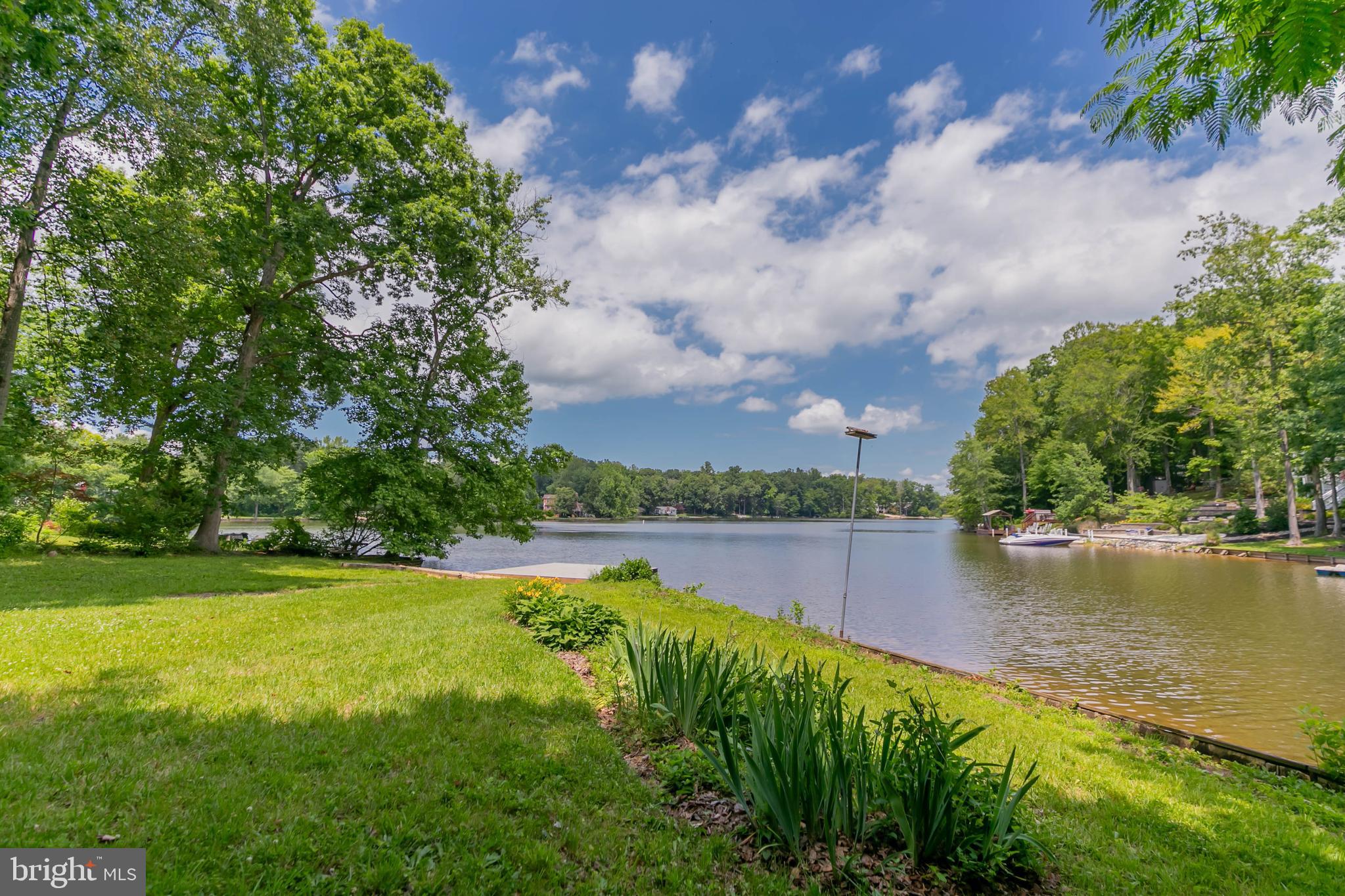 LAKE LAND OR - Residential