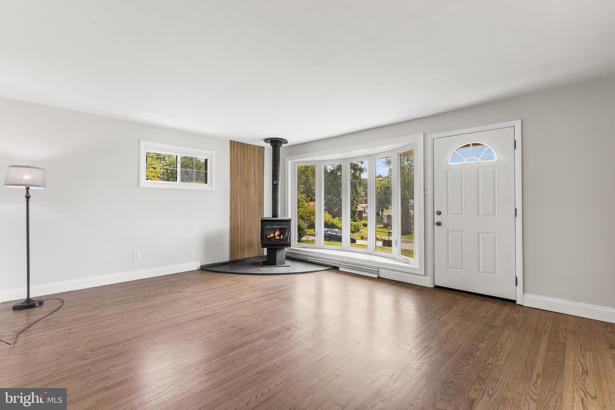 6 MEADOWBROOK LANE